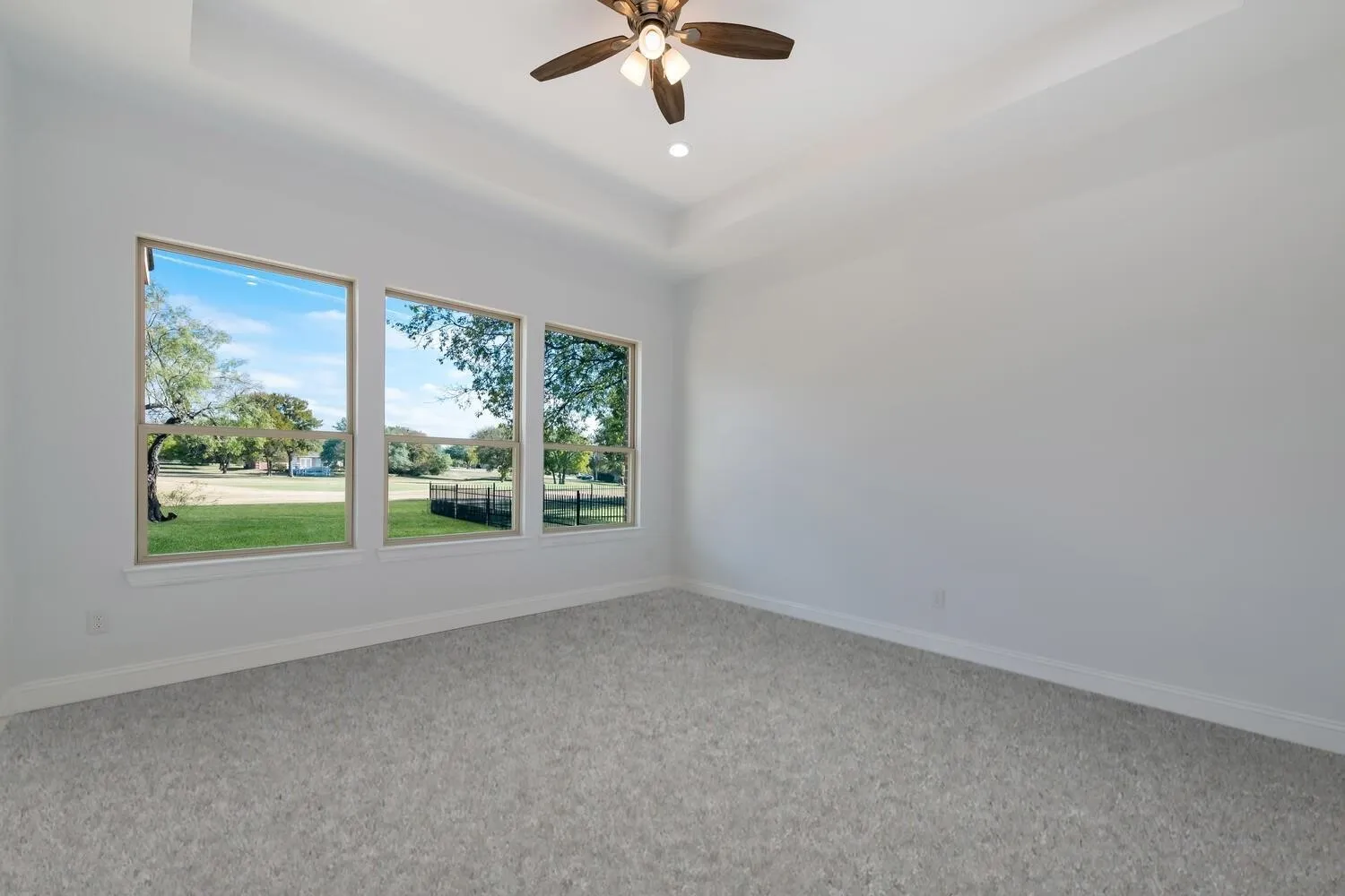 Single Family Residence For Sale in Hill County , 13027 Eagles Nest Drive, Whitney, Texas 76692, 3 Bedroom, 3 Bathroom, 2 Garage spaces, 2,302 Sqft, built in 2022, mls#21327028, Real Estate Agent in Whitney, Homes For Sale in Hill county, Homes For Sale in Whitney, Realtor in Whitney Texas, Real Estate Brokerage Independent Realty Texas, Luminita Cordes Realtor
