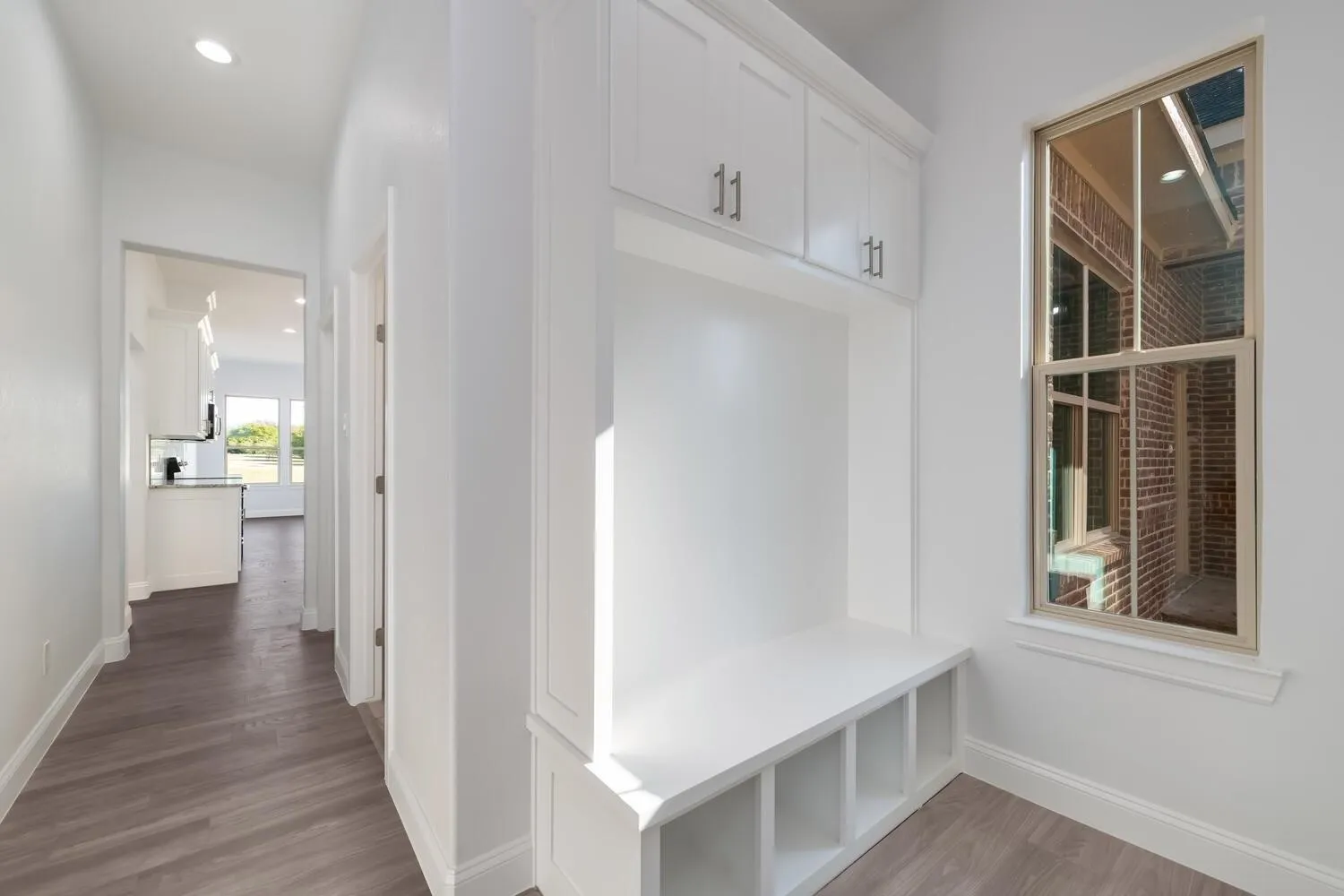 Single Family Residence For Sale in Hill County , 13027 Eagles Nest Drive, Whitney, Texas 76692, 3 Bedroom, 3 Bathroom, 2 Garage spaces, 2,302 Sqft, built in 2022, mls#21327028, Real Estate Agent in Whitney, Homes For Sale in Hill county, Homes For Sale in Whitney, Realtor in Whitney Texas, Real Estate Brokerage Independent Realty Texas, Luminita Cordes Realtor