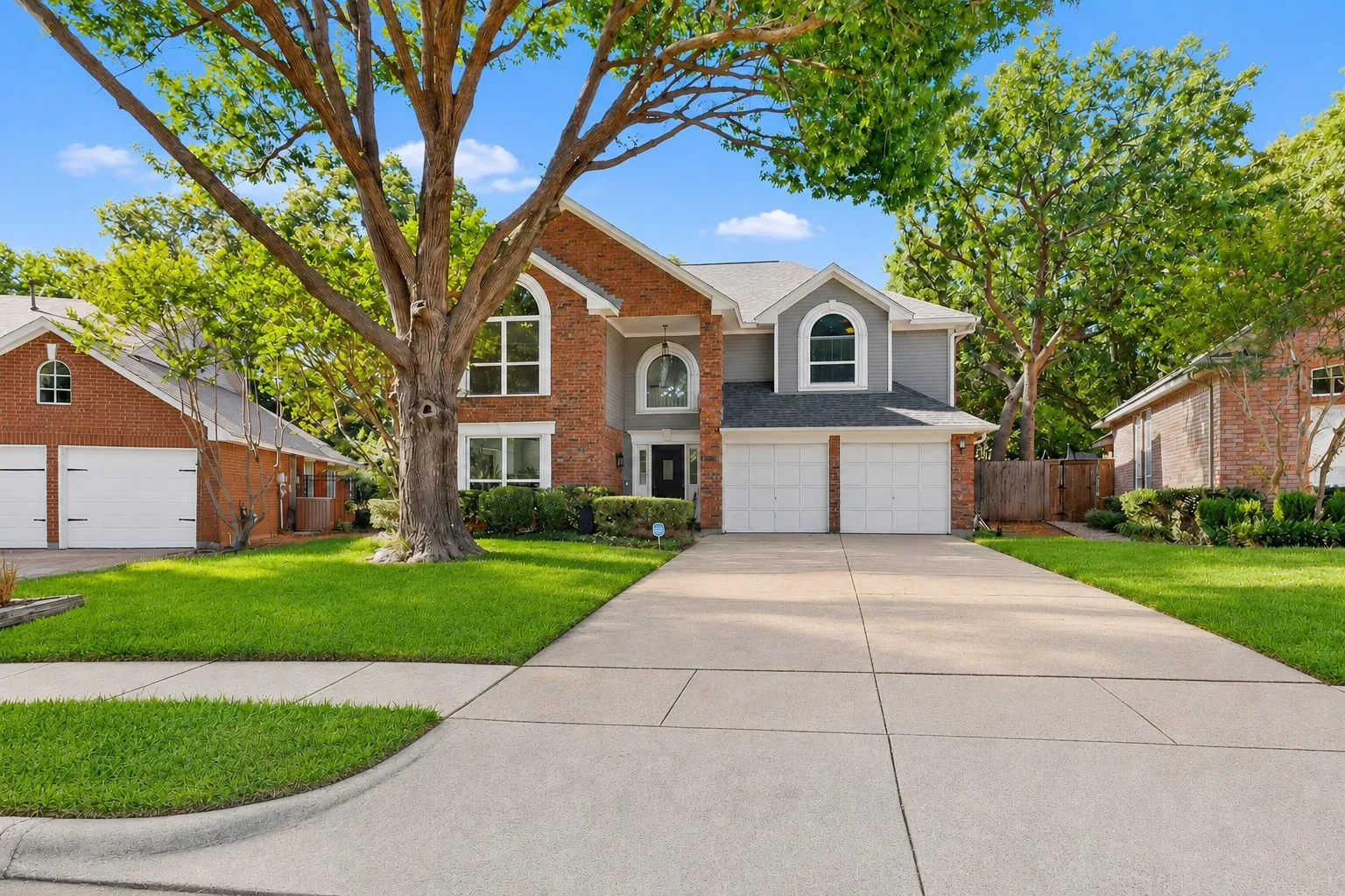 Single Family Residence For Sale in Tarrant County , 3400 Paint Brush Lane, Bedford, Texas 76021, 4 Bedroom, 3 Bathroom, 2 Garage spaces, 2,245 Sqft, built in 1988, mls#21327082, Real Estate Agent in Bedford, Homes For Sale in Tarrant county, Homes For Sale in Bedford, Realtor in Bedford Texas, Real Estate Brokerage Independent Realty Texas, Luminita Cordes Realtor