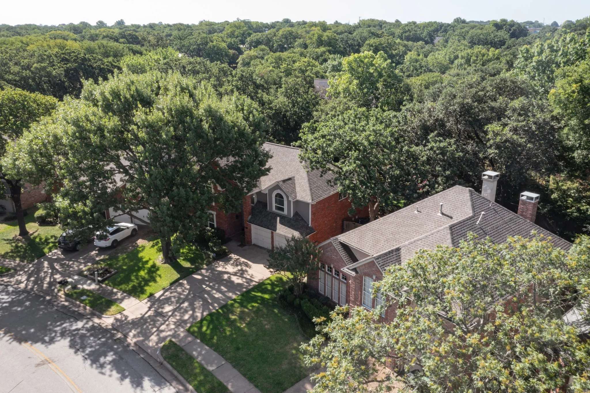 Single Family Residence For Sale in Tarrant County , 3400 Paint Brush Lane, Bedford, Texas 76021, 4 Bedroom, 3 Bathroom, 2 Garage spaces, 2,245 Sqft, built in 1988, mls#21327082, Real Estate Agent in Bedford, Homes For Sale in Tarrant county, Homes For Sale in Bedford, Realtor in Bedford Texas, Real Estate Brokerage Independent Realty Texas, Luminita Cordes Realtor