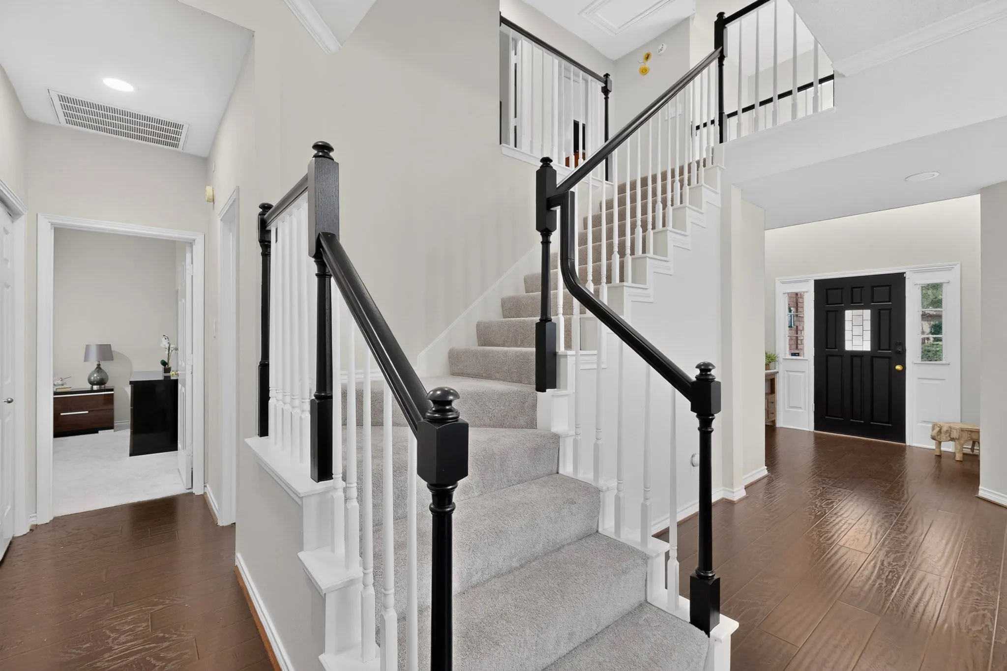 Single Family Residence For Sale in Tarrant County , 3400 Paint Brush Lane, Bedford, Texas 76021, 4 Bedroom, 3 Bathroom, 2 Garage spaces, 2,245 Sqft, built in 1988, mls#21327082, Real Estate Agent in Bedford, Homes For Sale in Tarrant county, Homes For Sale in Bedford, Realtor in Bedford Texas, Real Estate Brokerage Independent Realty Texas, Luminita Cordes Realtor