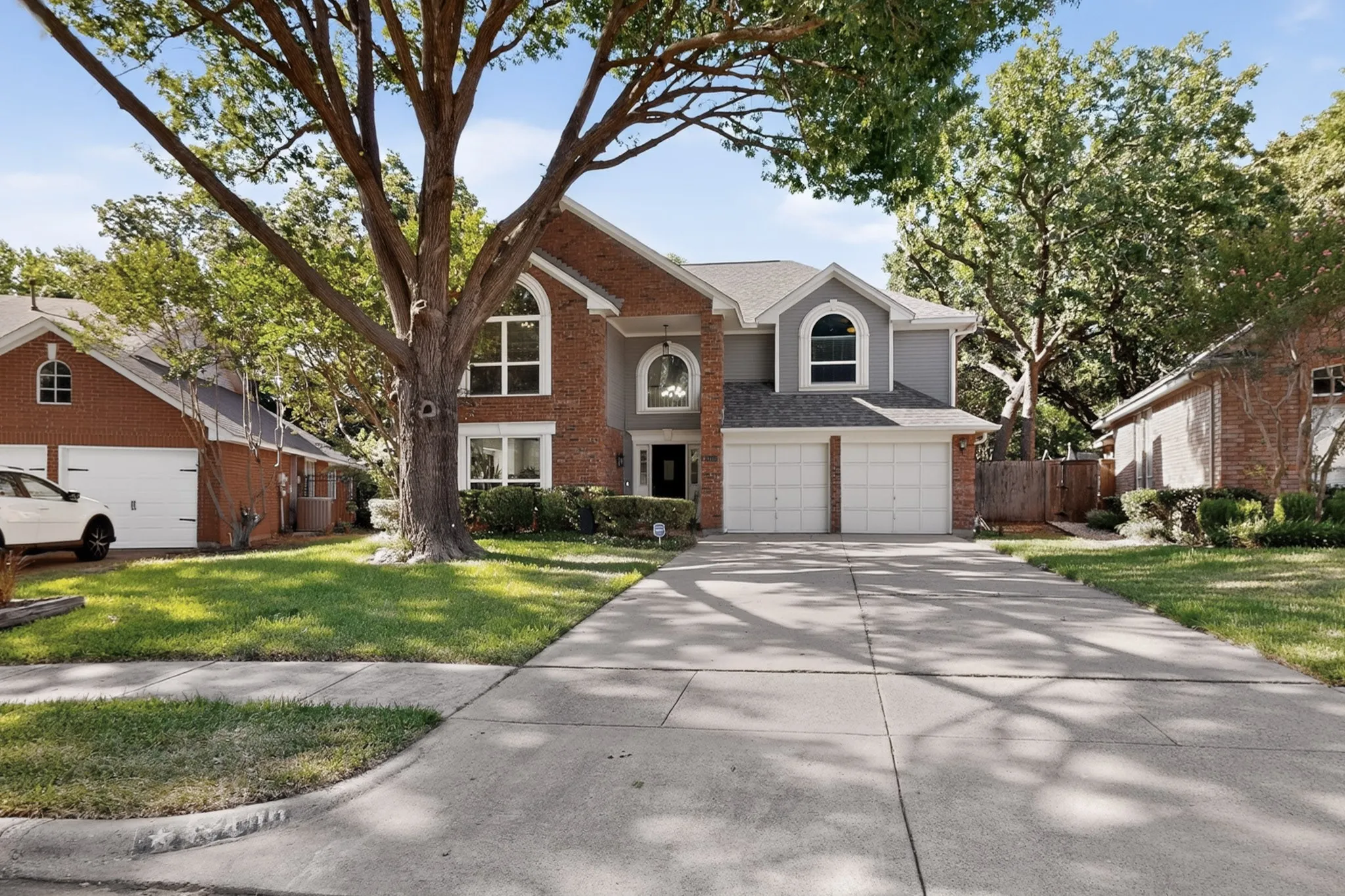 Single Family Residence For Sale in Tarrant County , 3400 Paint Brush Lane, Bedford, Texas 76021, 4 Bedroom, 3 Bathroom, 2 Garage spaces, 2,245 Sqft, built in 1988, mls#21327082, Real Estate Agent in Bedford, Homes For Sale in Tarrant county, Homes For Sale in Bedford, Realtor in Bedford Texas, Real Estate Brokerage Independent Realty Texas, Luminita Cordes Realtor