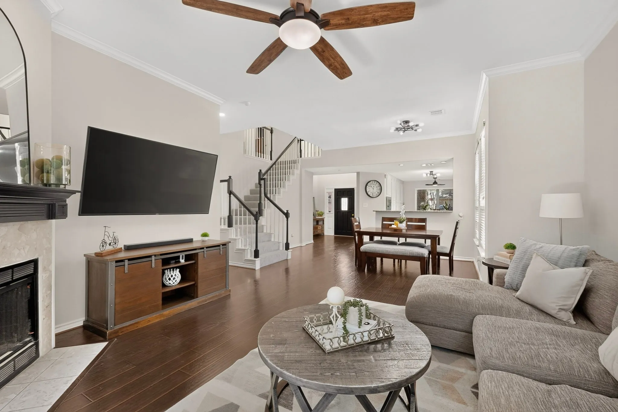 Single Family Residence For Sale in Tarrant County , 3400 Paint Brush Lane, Bedford, Texas 76021, 4 Bedroom, 3 Bathroom, 2 Garage spaces, 2,245 Sqft, built in 1988, mls#21327082, Real Estate Agent in Bedford, Homes For Sale in Tarrant county, Homes For Sale in Bedford, Realtor in Bedford Texas, Real Estate Brokerage Independent Realty Texas, Luminita Cordes Realtor