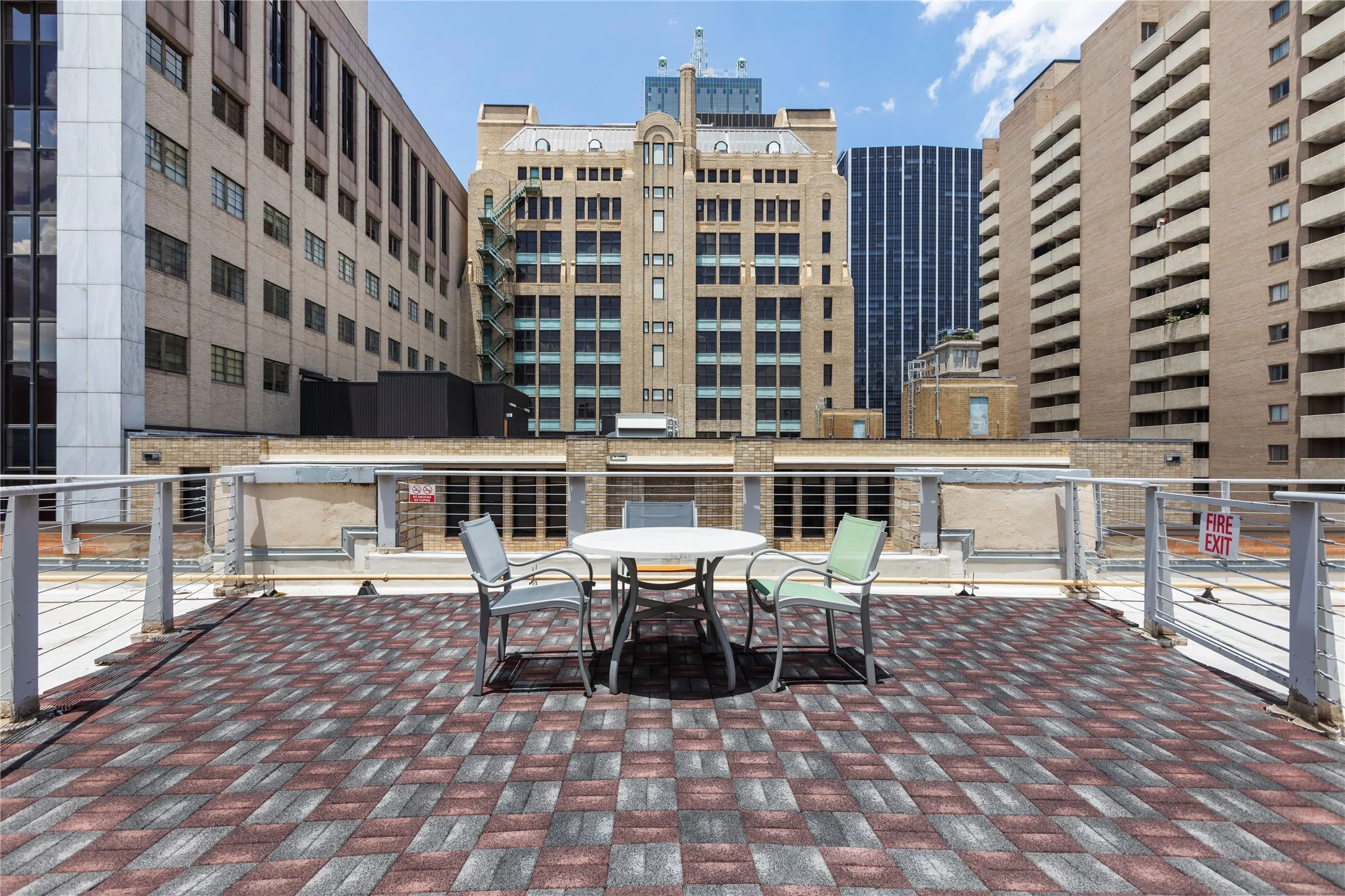 Condominium For Sale in Dallas County , 1122 Jackson Street 402, Dallas, Texas 75202, 2 Bedroom, 1 Bathroom, 2 Garage spaces, 1,411 Sqft, built in 1925, Price $310,000, mls#21325593, Real Estate Agent in Dallas, Homes For Sale in Dallas county, Homes For Sale in Dallas, Realtor in Dallas Texas, Real Estate Brokerage Independent Realty Texas, Luminita Cordes Realtor