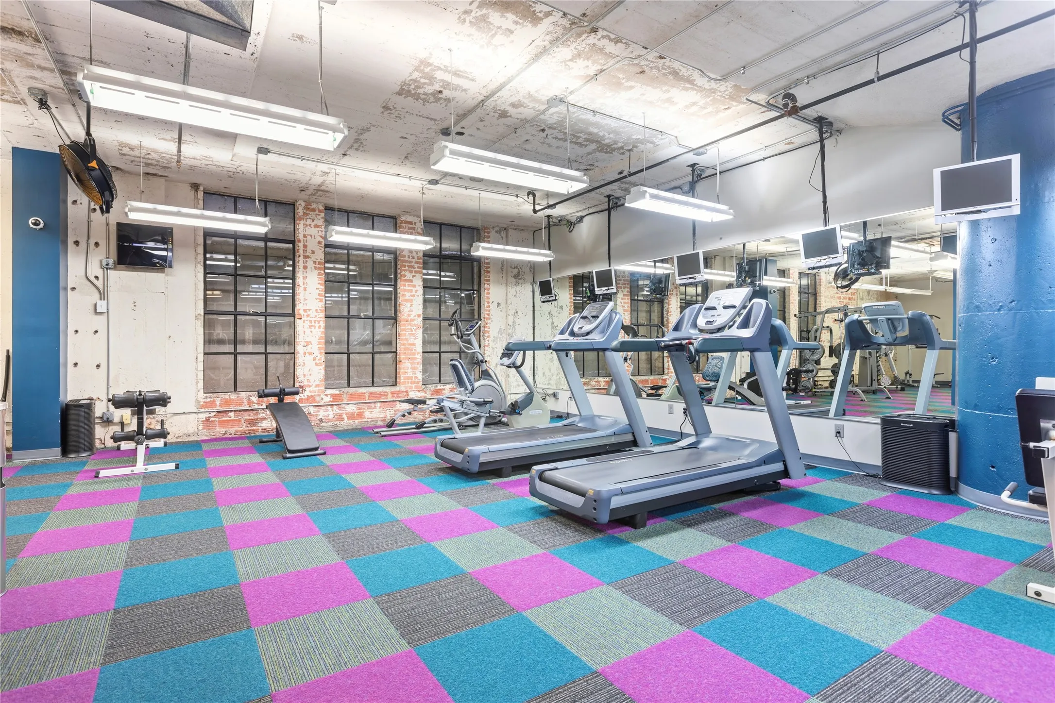 Condominium For Sale in Dallas County , 1122 Jackson Street 402, Dallas, Texas 75202, 2 Bedroom, 1 Bathroom, 2 Garage spaces, 1,411 Sqft, built in 1925, Price $310,000, mls#21325593, Real Estate Agent in Dallas, Homes For Sale in Dallas county, Homes For Sale in Dallas, Realtor in Dallas Texas, Real Estate Brokerage Independent Realty Texas, Luminita Cordes Realtor