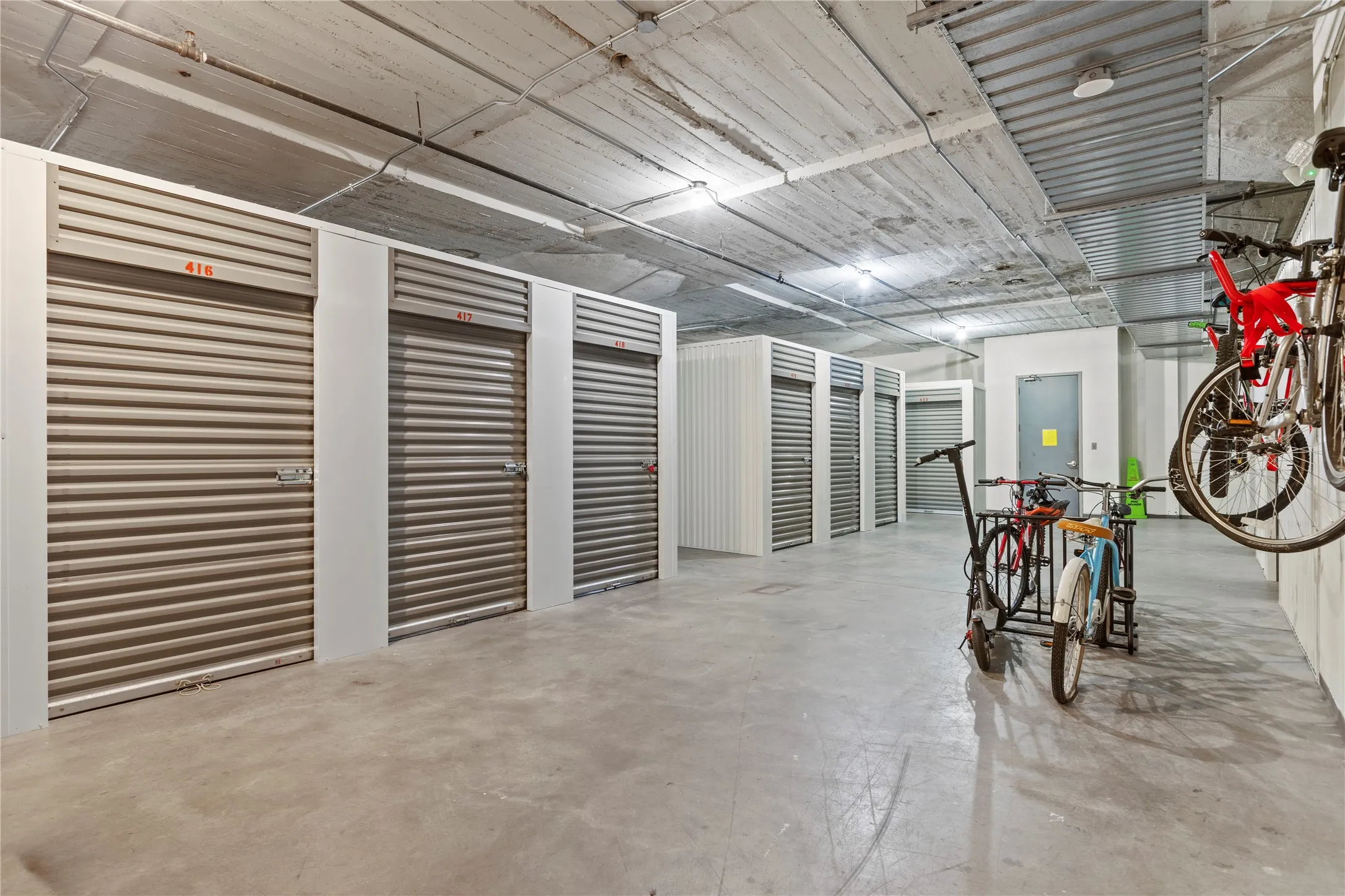 Condominium For Sale in Dallas County , 1122 Jackson Street 402, Dallas, Texas 75202, 2 Bedroom, 1 Bathroom, 2 Garage spaces, 1,411 Sqft, built in 1925, Price $310,000, mls#21325593, Real Estate Agent in Dallas, Homes For Sale in Dallas county, Homes For Sale in Dallas, Realtor in Dallas Texas, Real Estate Brokerage Independent Realty Texas, Luminita Cordes Realtor