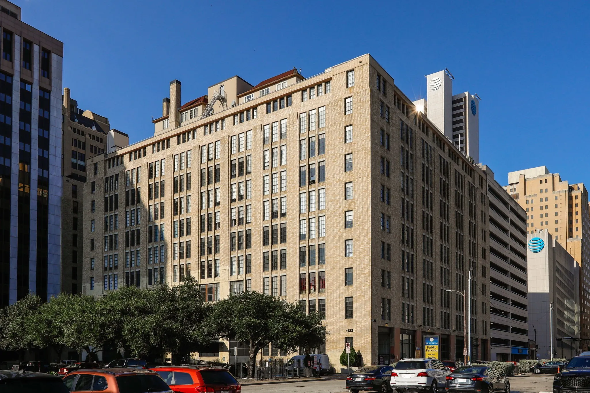Condominium For Sale in Dallas County , 1122 Jackson Street 402, Dallas, Texas 75202, 2 Bedroom, 1 Bathroom, 2 Garage spaces, 1,411 Sqft, built in 1925, Price $310,000, mls#21325593, Real Estate Agent in Dallas, Homes For Sale in Dallas county, Homes For Sale in Dallas, Realtor in Dallas Texas, Real Estate Brokerage Independent Realty Texas, Luminita Cordes Realtor