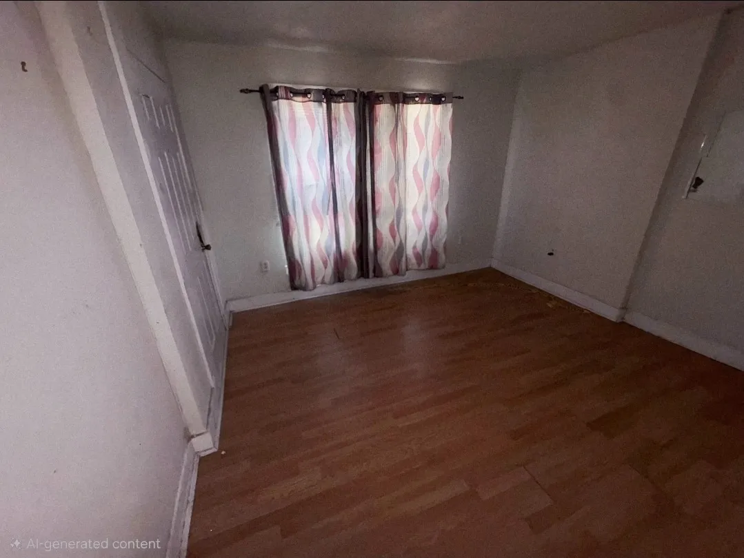 Single Family Residence For Sale in Dallas County , 323 Sparks Street, Dallas, Texas 75203, 1 Bedroom, 1 Bathroom, Garage spaces, 980 Sqft, built in 1940, Price $220,000, mls#21299957, Real Estate Agent in Dallas, Homes For Sale in Dallas county, Homes For Sale in Dallas, Realtor in Dallas Texas, Real Estate Brokerage Independent Realty Texas, Luminita Cordes Realtor