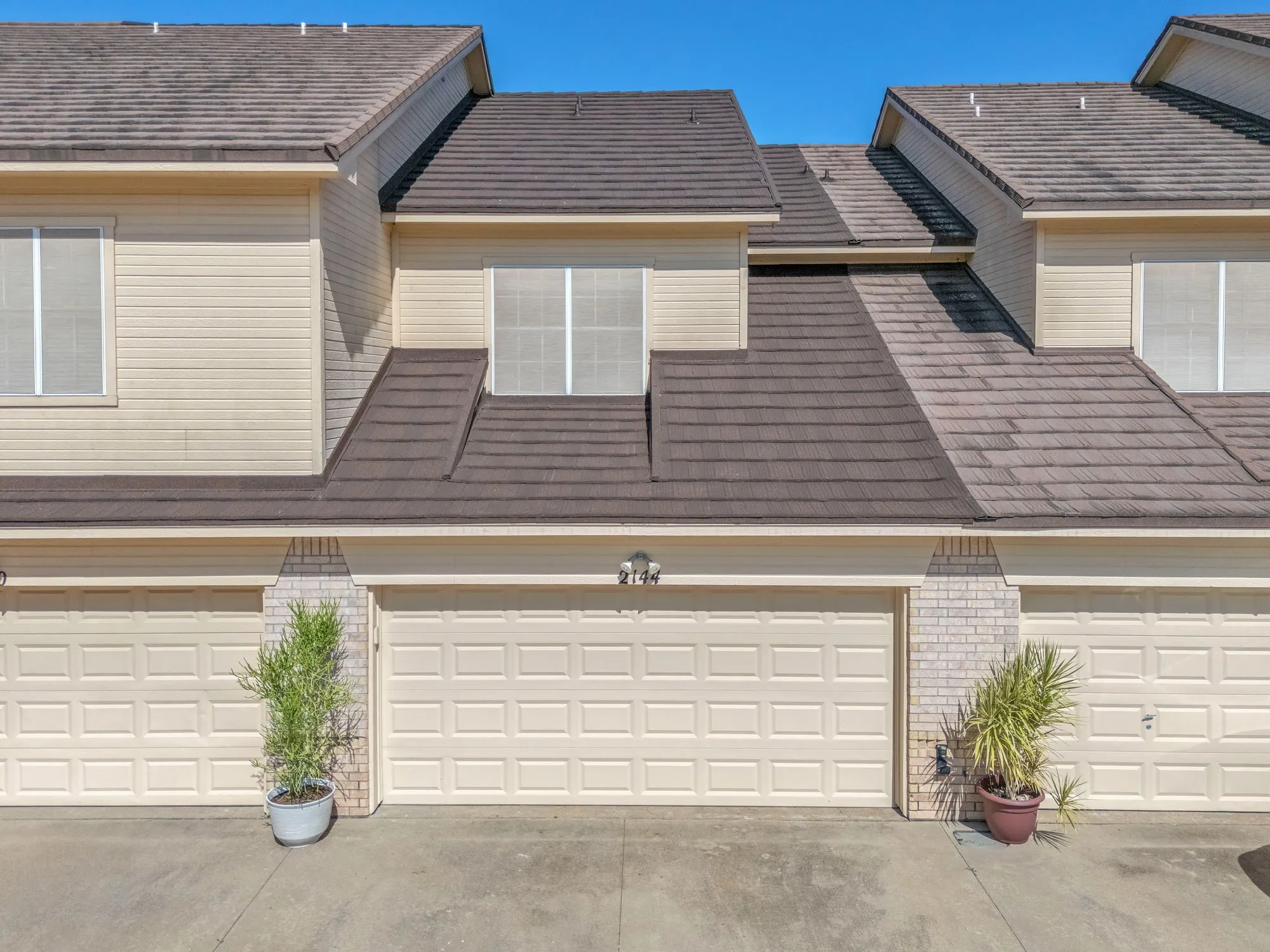 2 car garage
