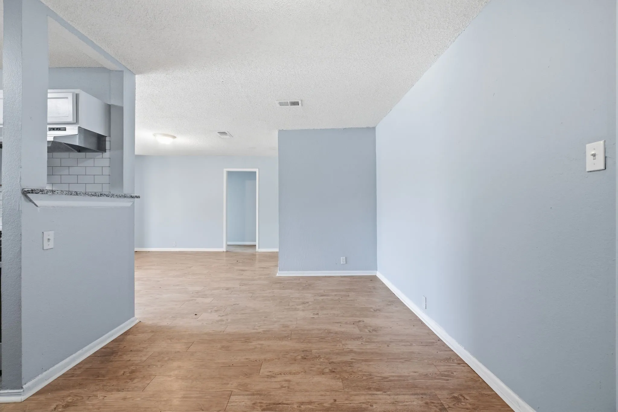 Single Family Residence For Sale in Johnson County , 1401 Granbury Street, Cleburne, Texas 76033, 4 Bedroom, 2 Bathroom, Garage spaces, 1,438 Sqft, built in 1955, mls#21318395, Real Estate Agent in Cleburne, Homes For Sale in Johnson county, Homes For Sale in Cleburne, Realtor in Cleburne Texas, Real Estate Brokerage Independent Realty Texas, Luminita Cordes Realtor