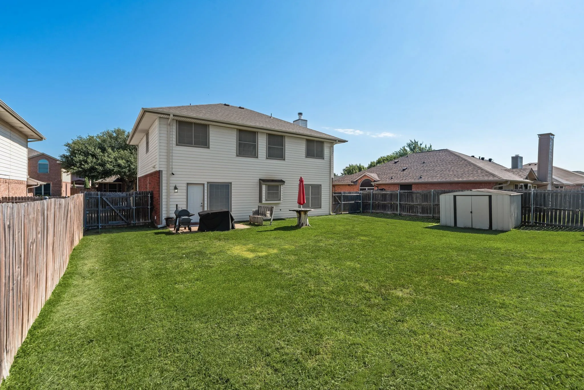 Single Family Residence For Sale in Tarrant County , 3908 Cannonwood Drive, Fort Worth, Texas 76137, 4 Bedrooms, 3 Bathrooms, 2 Garage spaces, 1,912 Sqft, built in 1997, Price $345,000, mls#21325320, Real Estate Agent in Fort Worth, Homes For Sale in Tarrant county, Homes For Sale in Fort Worth, Realtor in Fort Worth Texas, Real Estate Brokerage Independent Realty Texas, Luminita Cordes Realtor