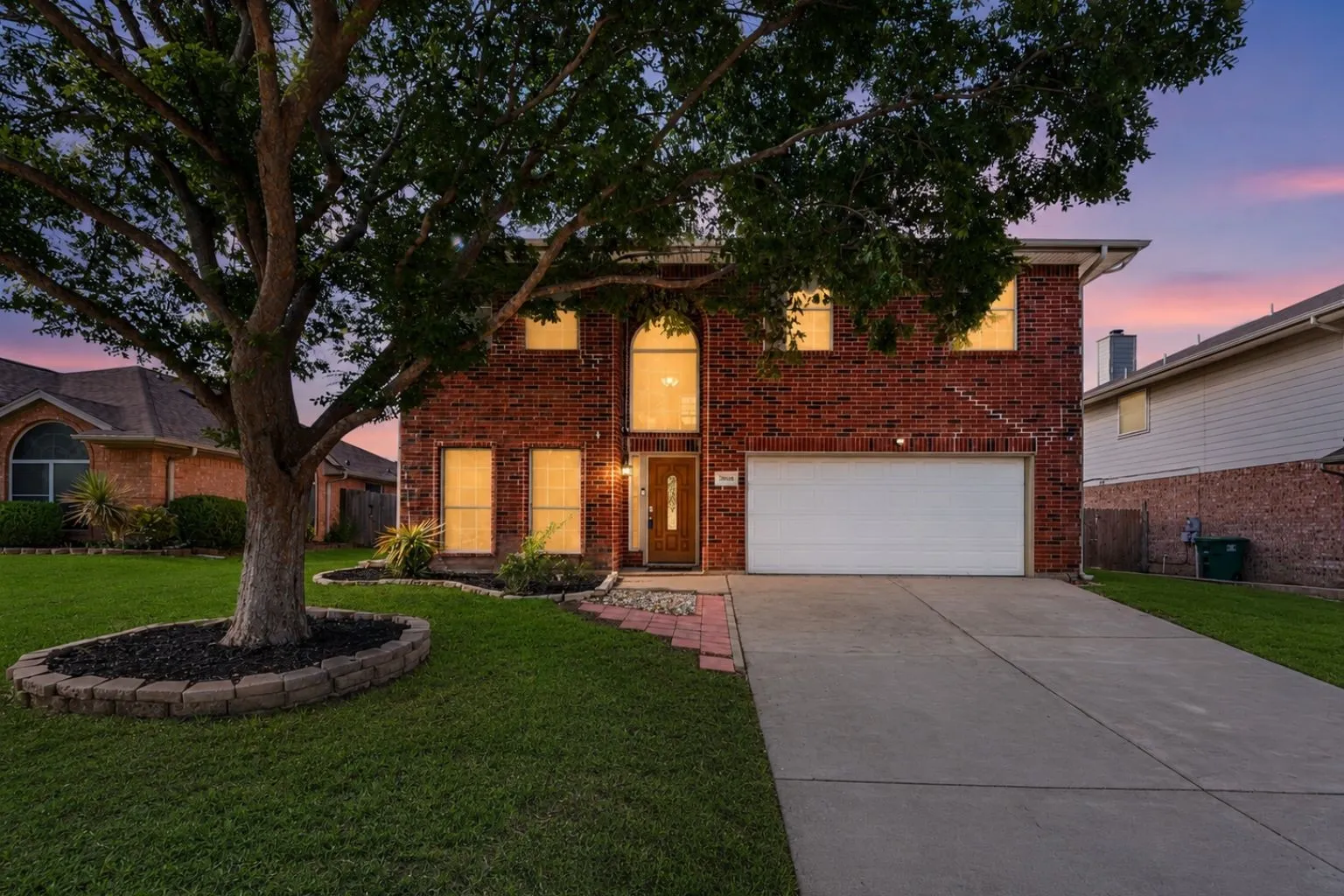 Single Family Residence For Sale in Tarrant County , 3908 Cannonwood Drive, Fort Worth, Texas 76137, 4 Bedrooms, 3 Bathrooms, 2 Garage spaces, 1,912 Sqft, built in 1997, Price $345,000, mls#21325320, Real Estate Agent in Fort Worth, Homes For Sale in Tarrant county, Homes For Sale in Fort Worth, Realtor in Fort Worth Texas, Real Estate Brokerage Independent Realty Texas, Luminita Cordes Realtor