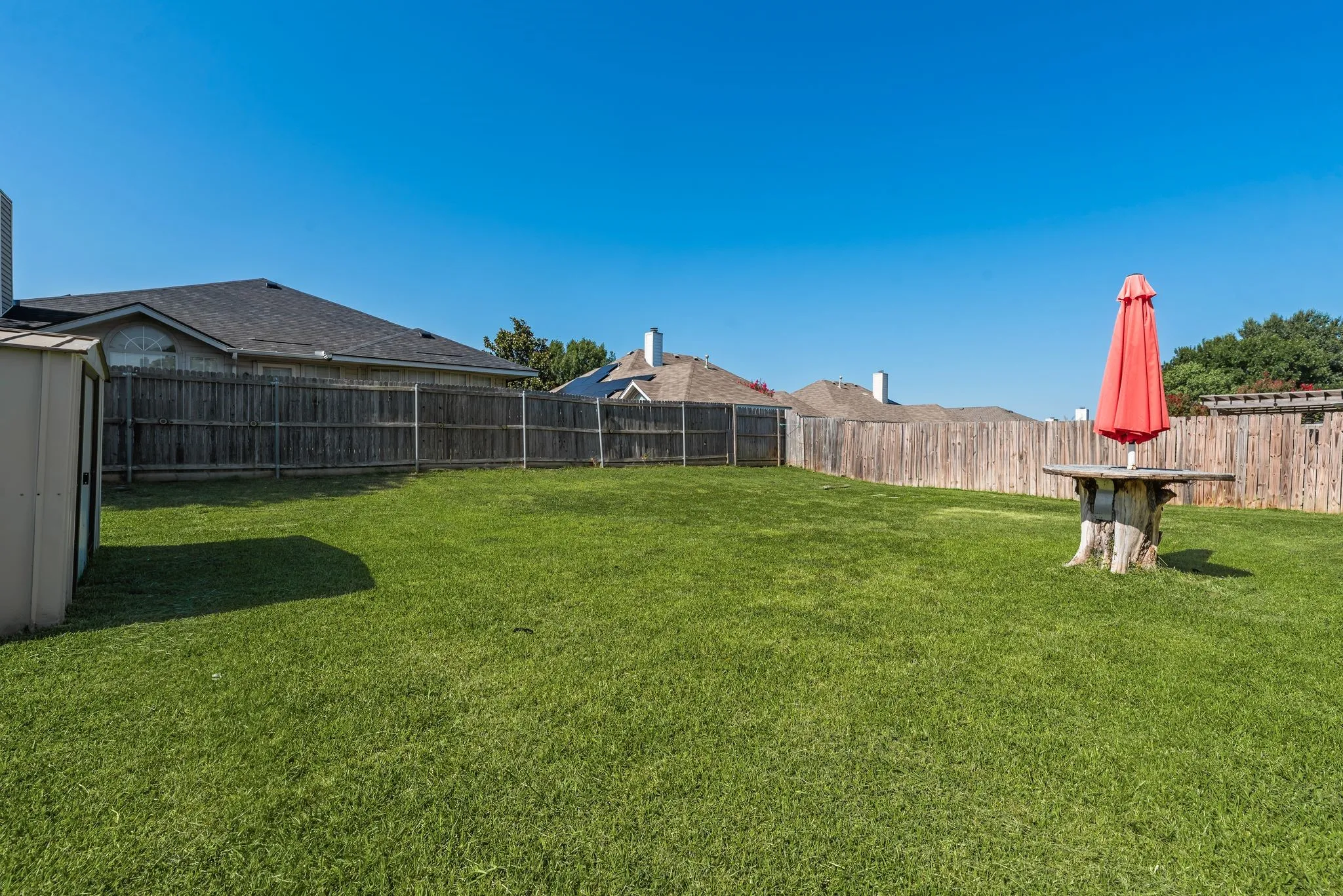 Single Family Residence For Sale in Tarrant County , 3908 Cannonwood Drive, Fort Worth, Texas 76137, 4 Bedrooms, 3 Bathrooms, 2 Garage spaces, 1,912 Sqft, built in 1997, Price $345,000, mls#21325320, Real Estate Agent in Fort Worth, Homes For Sale in Tarrant county, Homes For Sale in Fort Worth, Realtor in Fort Worth Texas, Real Estate Brokerage Independent Realty Texas, Luminita Cordes Realtor