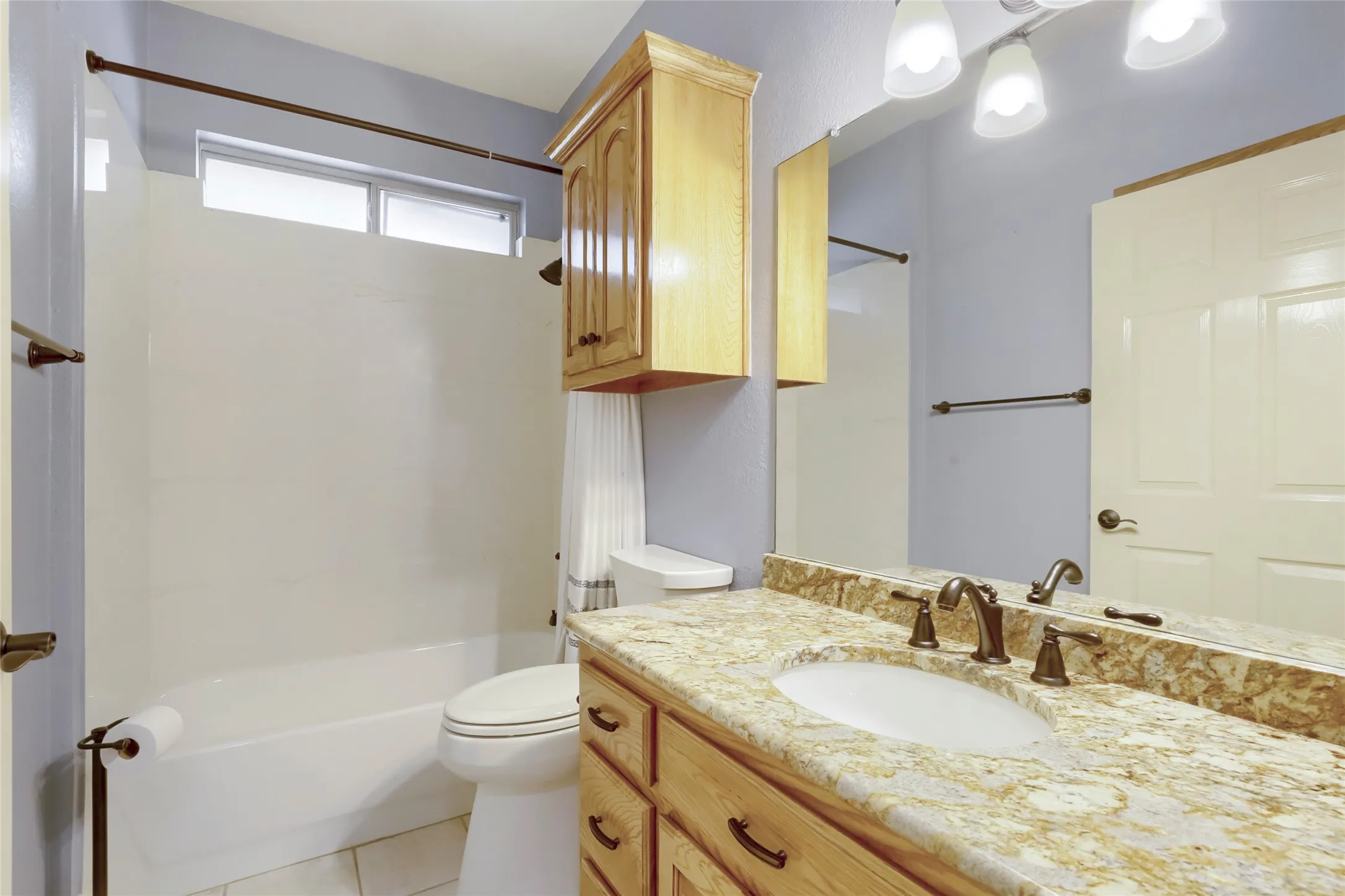 Single Family Residence For Sale in Kaufman County , 1573 Oak Bend Drive, Kaufman, Texas 75142, 4 Bedroom, 3 Bathroom, 3 Garage spaces, 2,476 Sqft, built in 1999, Price $629,900, mls#21325730, Real Estate Agent in Kaufman, Homes For Sale in Kaufman county, Homes For Sale in Kaufman, Realtor in Kaufman Texas, Real Estate Brokerage Independent Realty Texas, Luminita Cordes Realtor