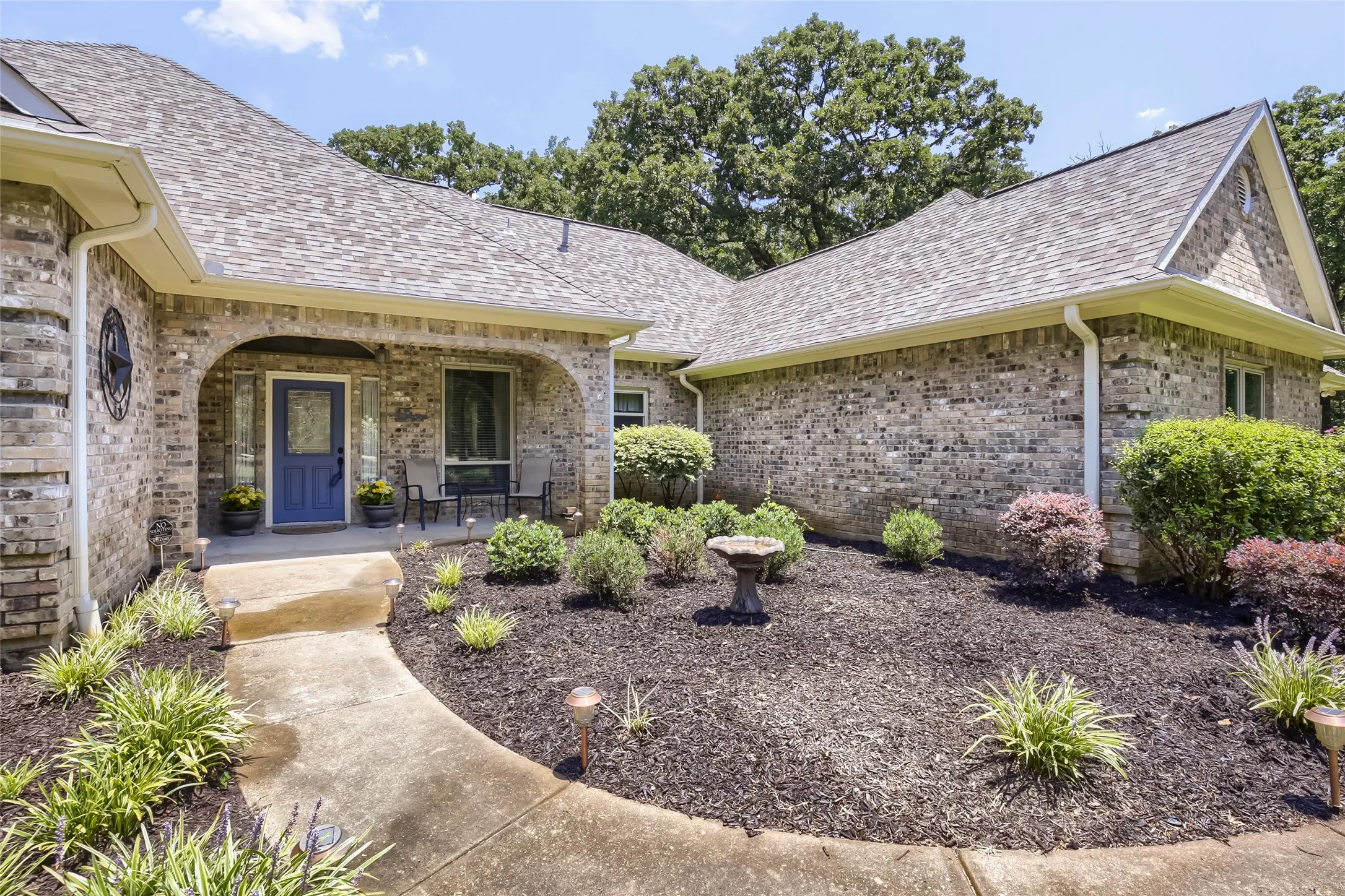 Single Family Residence For Sale in Kaufman County , 1573 Oak Bend Drive, Kaufman, Texas 75142, 4 Bedroom, 3 Bathroom, 3 Garage spaces, 2,476 Sqft, built in 1999, Price $629,900, mls#21325730, Real Estate Agent in Kaufman, Homes For Sale in Kaufman county, Homes For Sale in Kaufman, Realtor in Kaufman Texas, Real Estate Brokerage Independent Realty Texas, Luminita Cordes Realtor
