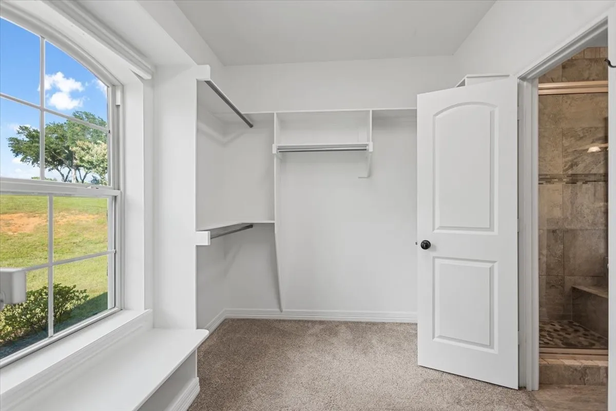 Single Family Residence For Sale in Smith County , 19623 Dove Ridge Drive, Lindale, Texas 75771, 3 Bedroom, 3 Bathroom, 2 Garage spaces, 2,314 Sqft, built in 2014, mls#21322735, Real Estate Agent in Lindale, Homes For Sale in Smith county, Homes For Sale in Lindale, Realtor in Lindale Texas, Real Estate Brokerage Independent Realty Texas, Luminita Cordes Realtor