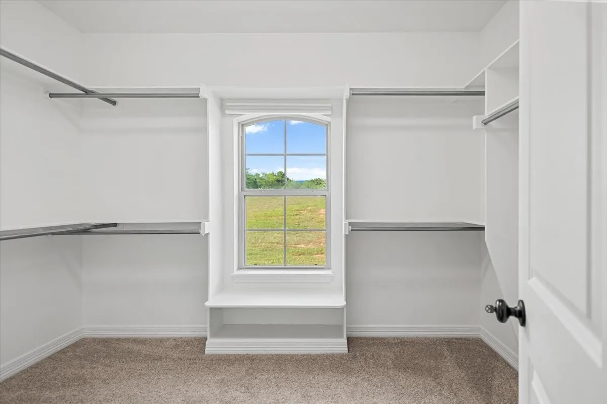 Single Family Residence For Sale in Smith County , 19623 Dove Ridge Drive, Lindale, Texas 75771, 3 Bedroom, 3 Bathroom, 2 Garage spaces, 2,314 Sqft, built in 2014, mls#21322735, Real Estate Agent in Lindale, Homes For Sale in Smith county, Homes For Sale in Lindale, Realtor in Lindale Texas, Real Estate Brokerage Independent Realty Texas, Luminita Cordes Realtor