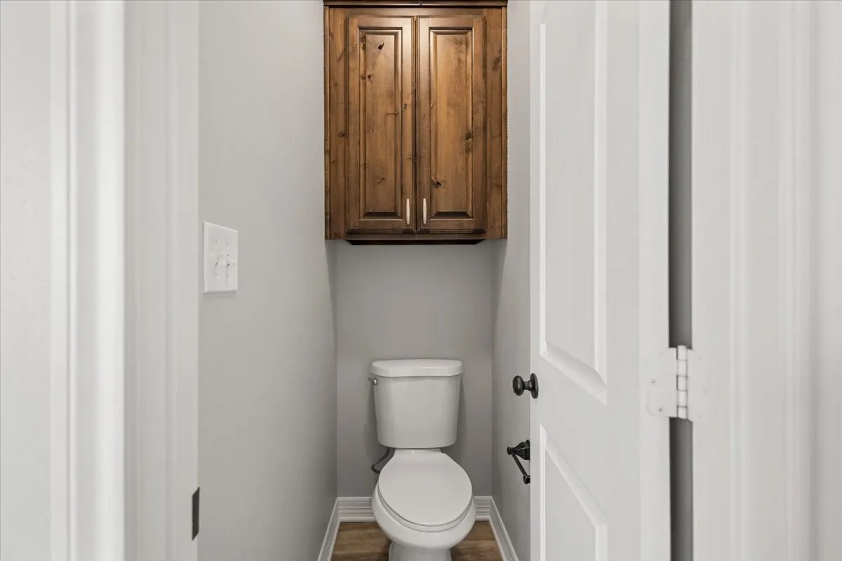 Single Family Residence For Sale in Smith County , 19623 Dove Ridge Drive, Lindale, Texas 75771, 3 Bedroom, 3 Bathroom, 2 Garage spaces, 2,314 Sqft, built in 2014, mls#21322735, Real Estate Agent in Lindale, Homes For Sale in Smith county, Homes For Sale in Lindale, Realtor in Lindale Texas, Real Estate Brokerage Independent Realty Texas, Luminita Cordes Realtor