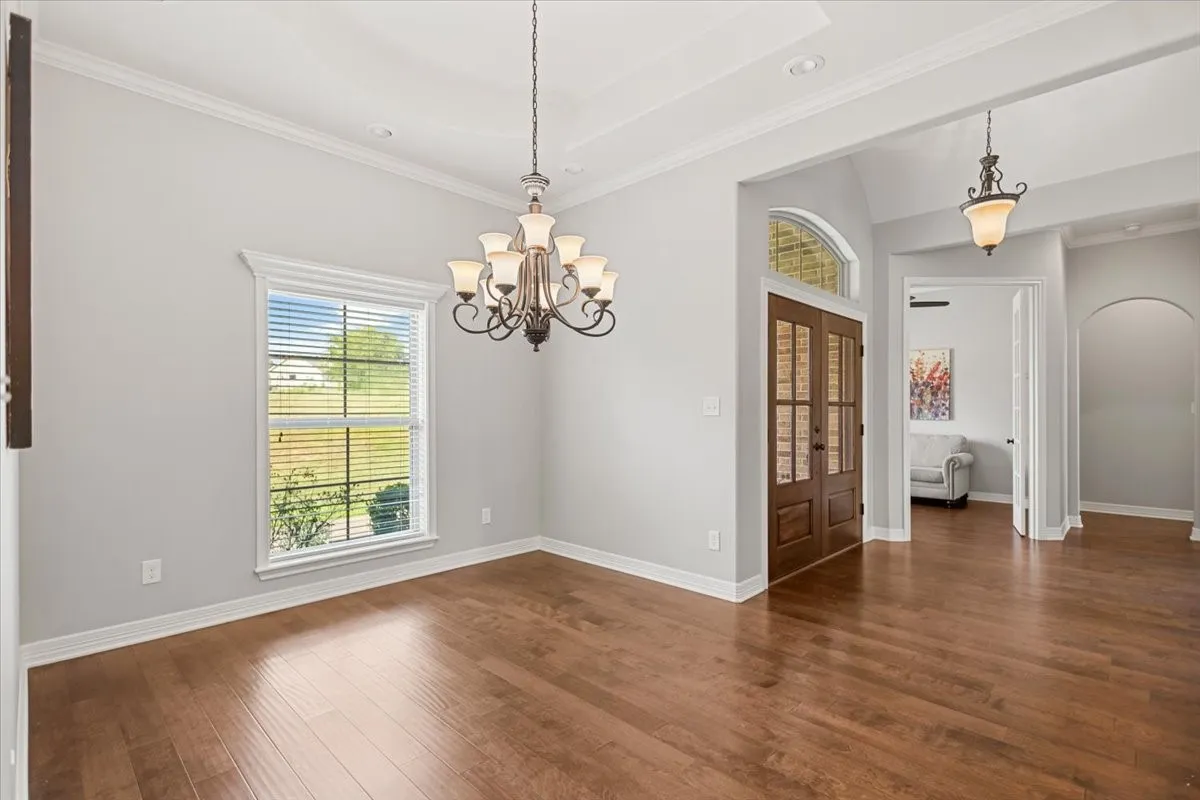 Single Family Residence For Sale in Smith County , 19623 Dove Ridge Drive, Lindale, Texas 75771, 3 Bedroom, 3 Bathroom, 2 Garage spaces, 2,314 Sqft, built in 2014, mls#21322735, Real Estate Agent in Lindale, Homes For Sale in Smith county, Homes For Sale in Lindale, Realtor in Lindale Texas, Real Estate Brokerage Independent Realty Texas, Luminita Cordes Realtor