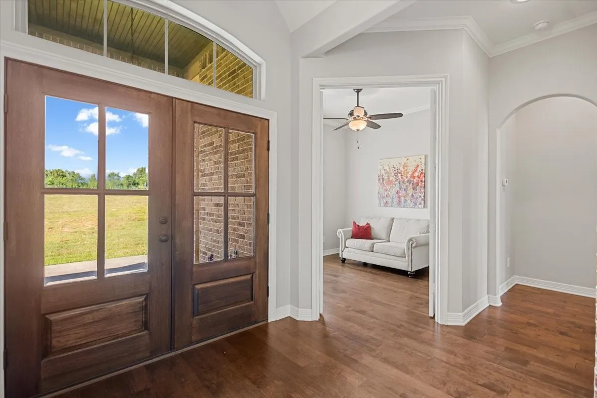 Single Family Residence For Sale in Smith County , 19623 Dove Ridge Drive, Lindale, Texas 75771, 3 Bedroom, 3 Bathroom, 2 Garage spaces, 2,314 Sqft, built in 2014, mls#21322735, Real Estate Agent in Lindale, Homes For Sale in Smith county, Homes For Sale in Lindale, Realtor in Lindale Texas, Real Estate Brokerage Independent Realty Texas, Luminita Cordes Realtor
