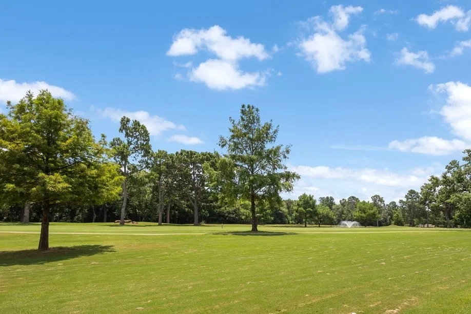 Single Family Residence For Sale in Smith County , 235 Fairlawn Drive, Hideaway, Texas 75771, 3 Bedroom, 3 Bathroom, 2 Garage spaces, 2,087 Sqft, built in 1981, mls#21324633, Real Estate Agent in Hideaway, Homes For Sale in Smith county, Homes For Sale in Hideaway, Realtor in Hideaway Texas, Real Estate Brokerage Independent Realty Texas, Luminita Cordes Realtor