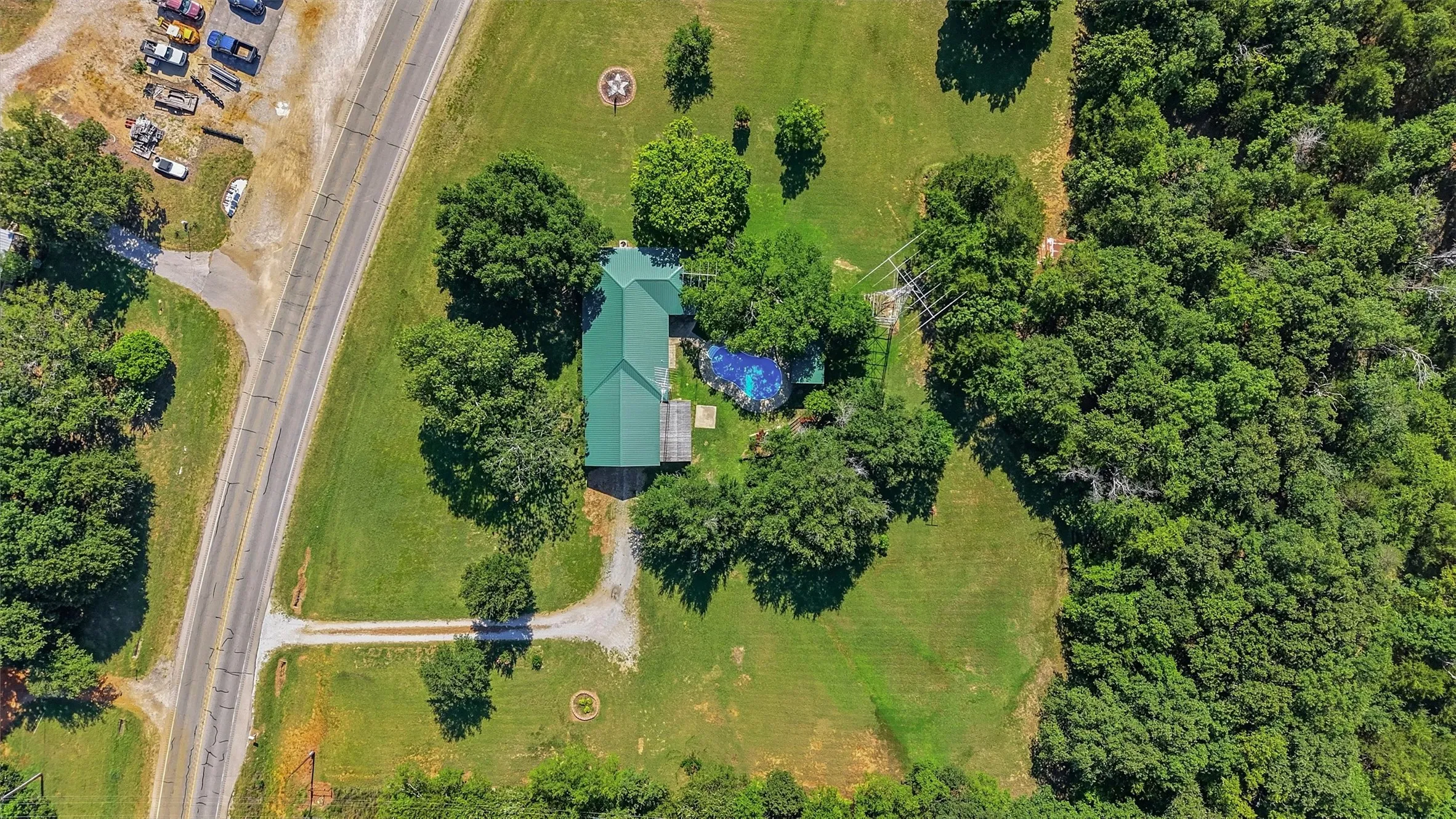Single Family Residence For Sale in Cooke County , 1746 Fm 678, Gainesville, Texas 76240, 3 Bedroom, 4 Bathroom, 2 Garage spaces, 1,817 Sqft, built in 1966, mls#21323468, Real Estate Agent in Gainesville, Homes For Sale in Cooke county, Homes For Sale in Gainesville, Realtor in Gainesville Texas, Real Estate Brokerage Independent Realty Texas, Luminita Cordes Realtor