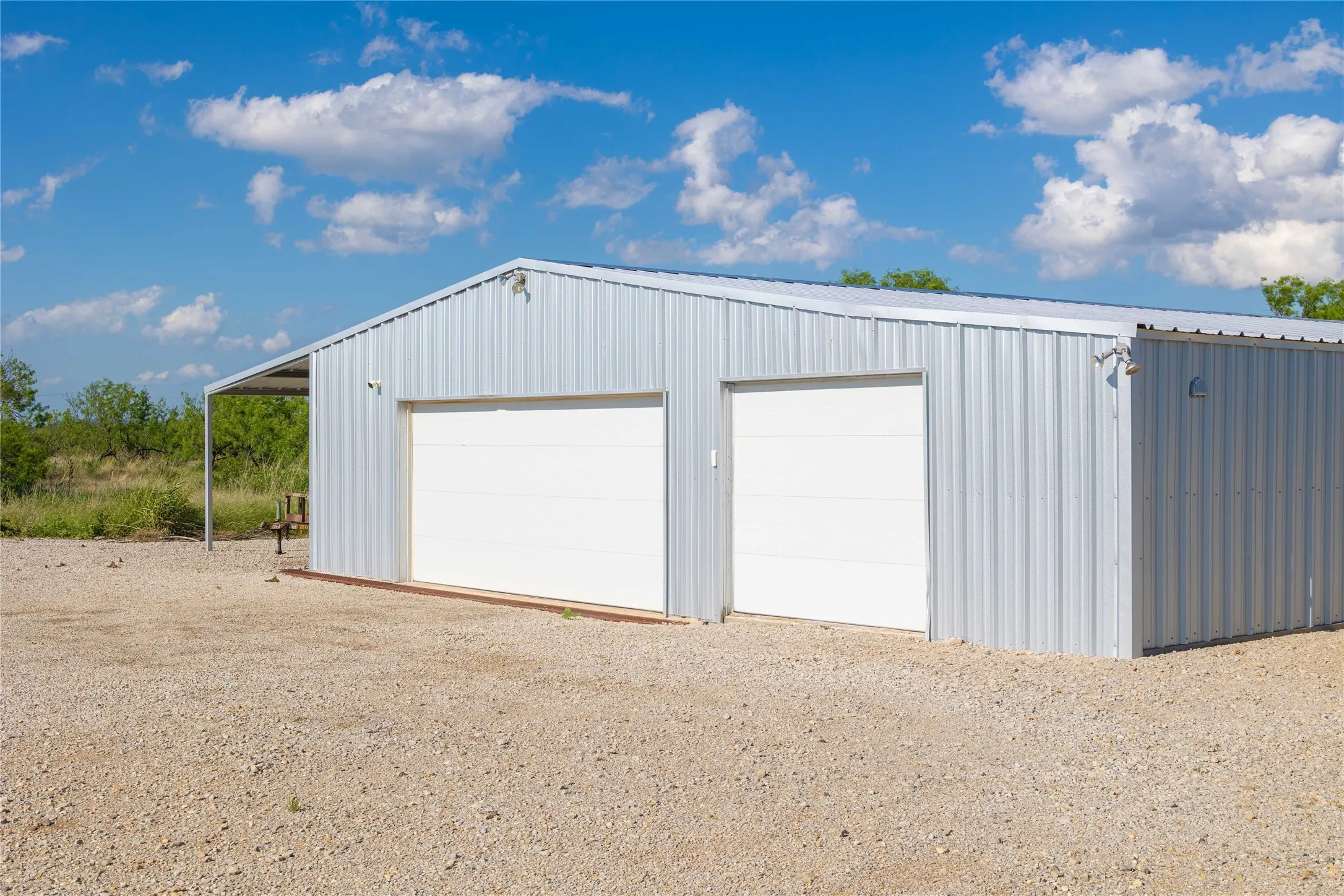 Single Family Residence For Rent in Coleman County , 970 CR 256, Coleman, Texas 76834, 3 Bedroom, 2 Bathroom, 3 Garage spaces, 2,250 Sqft, built in 2016, mls#21327068, Real Estate Agent in Coleman, Homes For Rent in Coleman county, Homes For Rent in Coleman, Realtor in Coleman Texas, Real Estate Brokerage Independent Realty Texas, Luminita Cordes Realtor