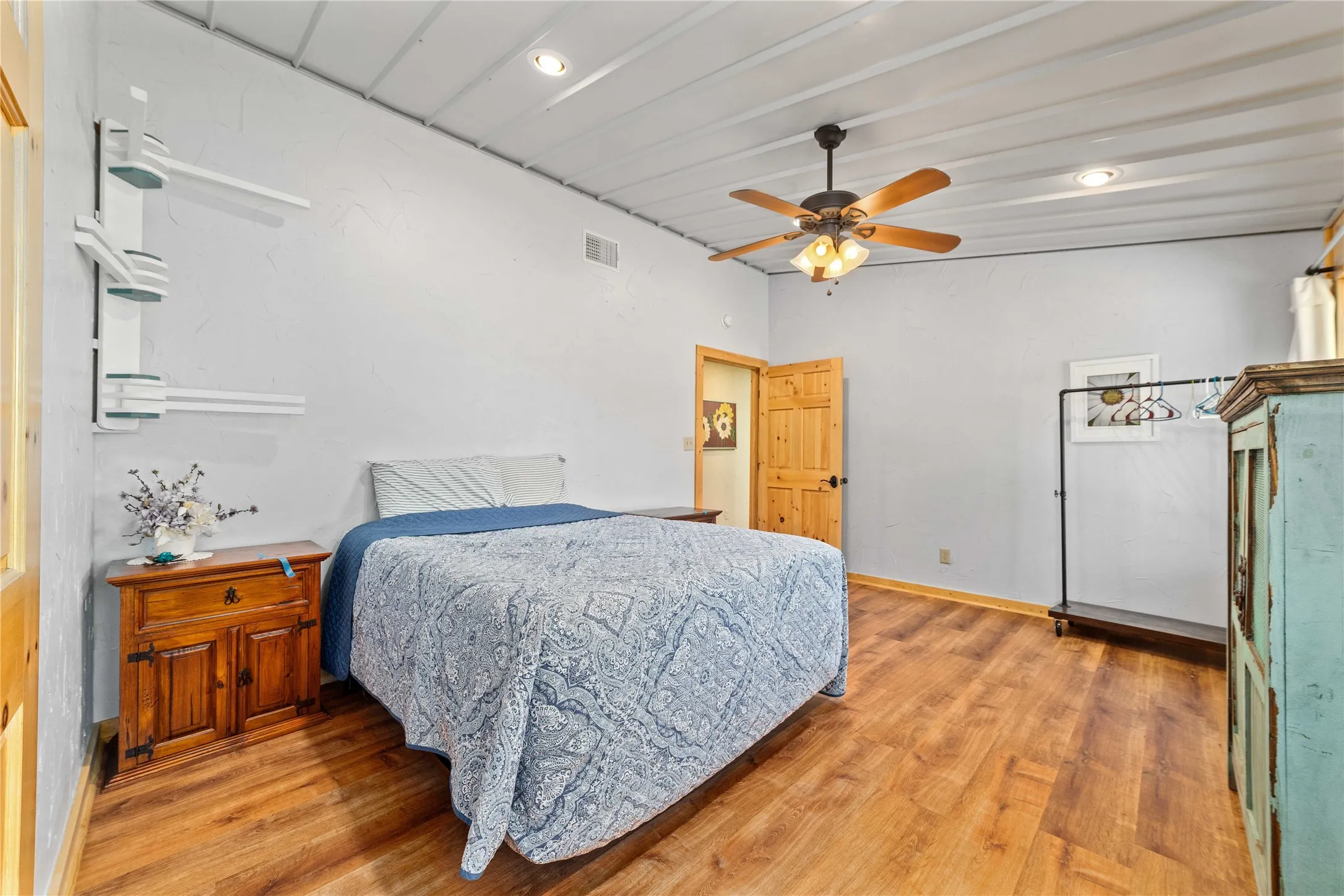 Single Family Residence For Rent in Coleman County , 970 CR 256, Coleman, Texas 76834, 3 Bedroom, 2 Bathroom, 3 Garage spaces, 2,250 Sqft, built in 2016, mls#21327068, Real Estate Agent in Coleman, Homes For Rent in Coleman county, Homes For Rent in Coleman, Realtor in Coleman Texas, Real Estate Brokerage Independent Realty Texas, Luminita Cordes Realtor