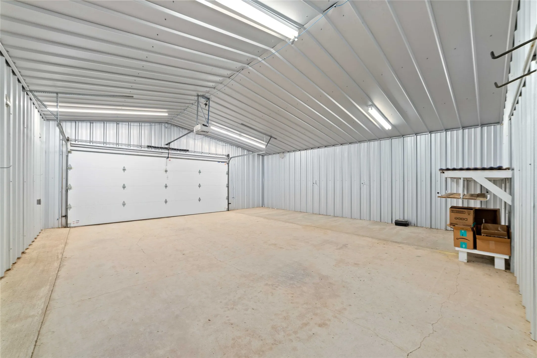 Single Family Residence For Rent in Coleman County , 970 CR 256, Coleman, Texas 76834, 3 Bedroom, 2 Bathroom, 3 Garage spaces, 2,250 Sqft, built in 2016, mls#21327068, Real Estate Agent in Coleman, Homes For Rent in Coleman county, Homes For Rent in Coleman, Realtor in Coleman Texas, Real Estate Brokerage Independent Realty Texas, Luminita Cordes Realtor