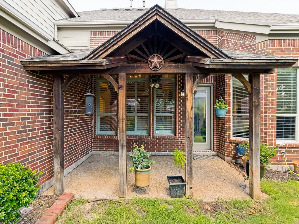 Single Family Residence For Rent in Collin County , 8723 Sherwood Drive, Frisco, Texas 75035, 6 Bedroom, 6 Bathroom, 2 Garage spaces, 4,542 Sqft, built in 2007, mls#21326678, Real Estate Agent in Frisco, Homes For Rent in Collin county, Homes For Rent in Frisco, Realtor in Frisco Texas, Real Estate Brokerage Independent Realty Texas, Luminita Cordes Realtor