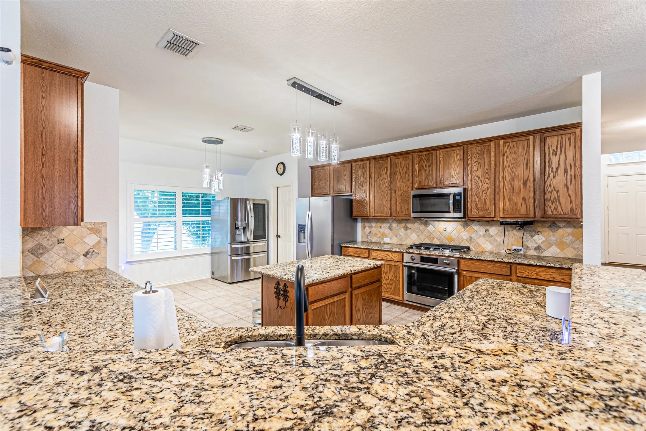 Single Family Residence For Sale in Collin County , 170 Bryan Street, Prosper, Texas 75078, 5 Bedroom, 4 Bathroom, 3 Garage spaces, 3,265 Sqft, built in 2005, mls#21325800, Real Estate Agent in Prosper, Homes For Sale in Collin county, Homes For Sale in Prosper, Realtor in Prosper Texas, Real Estate Brokerage Independent Realty Texas, Luminita Cordes Realtor