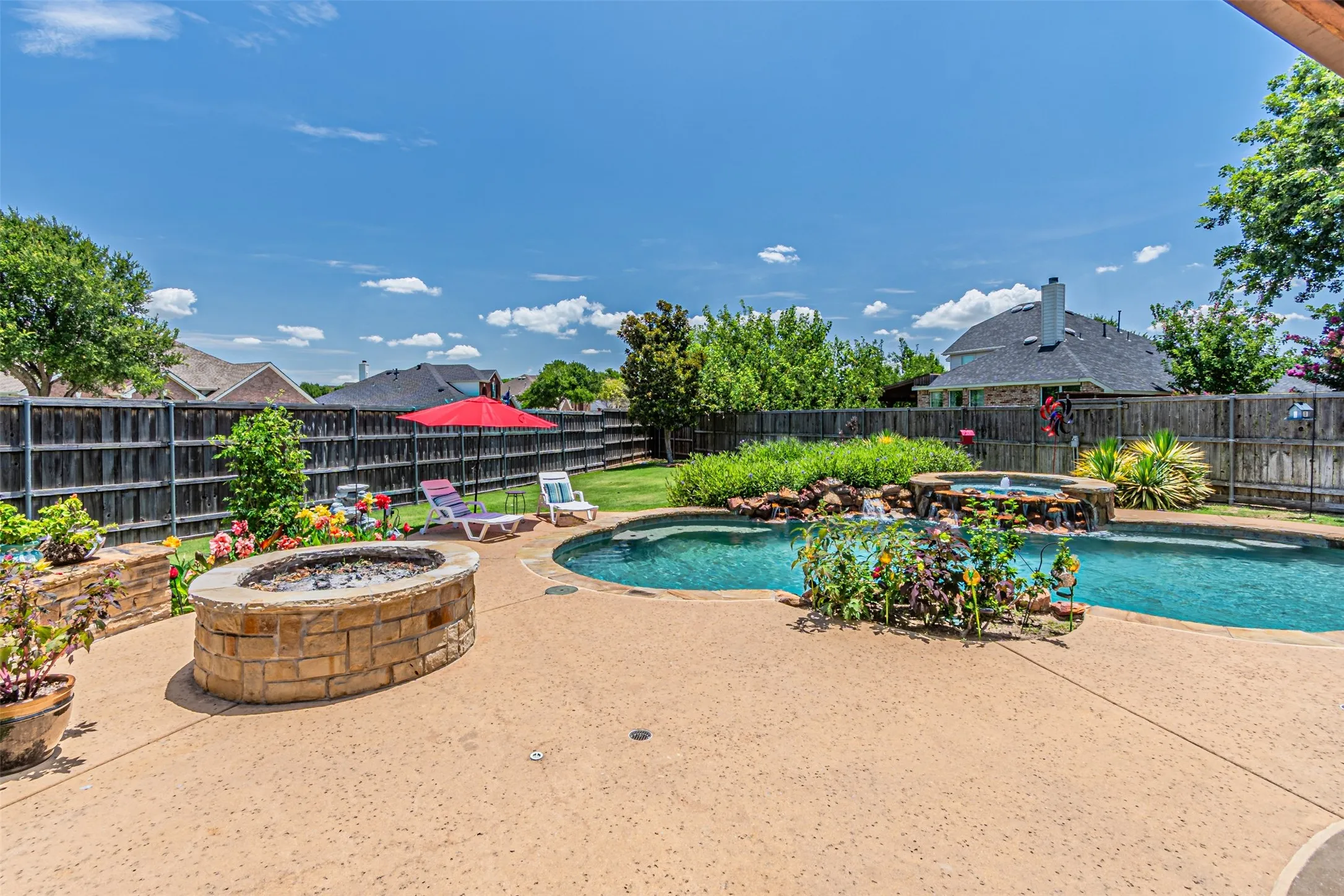 Single Family Residence For Sale in Collin County , 170 Bryan Street, Prosper, Texas 75078, 5 Bedroom, 4 Bathroom, 3 Garage spaces, 3,265 Sqft, built in 2005, mls#21325800, Real Estate Agent in Prosper, Homes For Sale in Collin county, Homes For Sale in Prosper, Realtor in Prosper Texas, Real Estate Brokerage Independent Realty Texas, Luminita Cordes Realtor