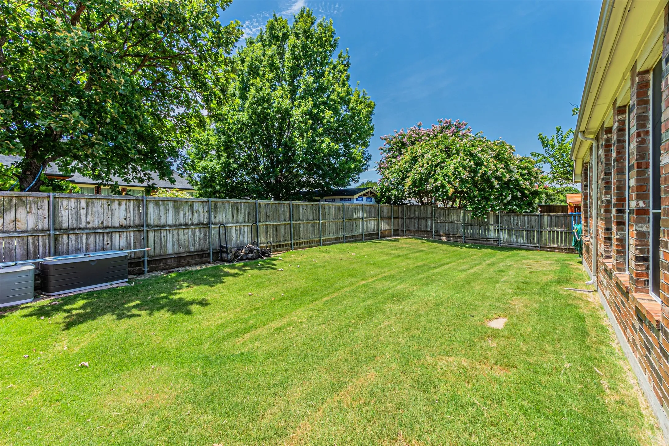 Single Family Residence For Sale in Collin County , 170 Bryan Street, Prosper, Texas 75078, 5 Bedroom, 4 Bathroom, 3 Garage spaces, 3,265 Sqft, built in 2005, mls#21325800, Real Estate Agent in Prosper, Homes For Sale in Collin county, Homes For Sale in Prosper, Realtor in Prosper Texas, Real Estate Brokerage Independent Realty Texas, Luminita Cordes Realtor