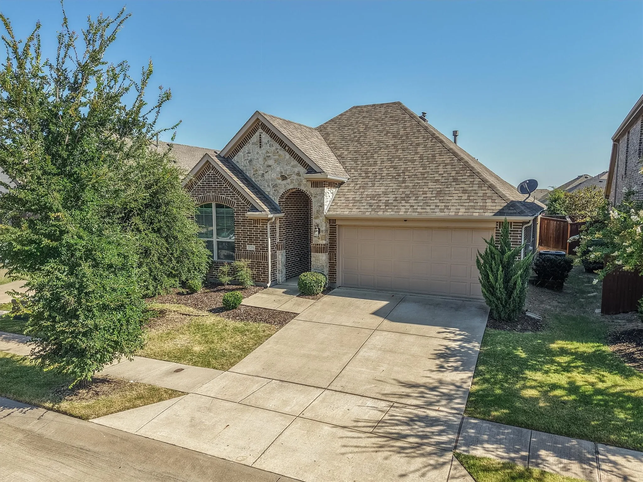 Single Family Residence For Sale in Collin County , 529 Overton Avenue, Celina, Texas 75009, 4 Bedrooms, 3 Bathrooms, 2 Garage spaces, 2,310 Sqft, built in 2019, Price $520,000, mls#21327036, Real Estate Agent in Celina, Homes For Sale in Collin county, Homes For Sale in Celina, Realtor in Celina Texas, Real Estate Brokerage Independent Realty Texas, Luminita Cordes Realtor