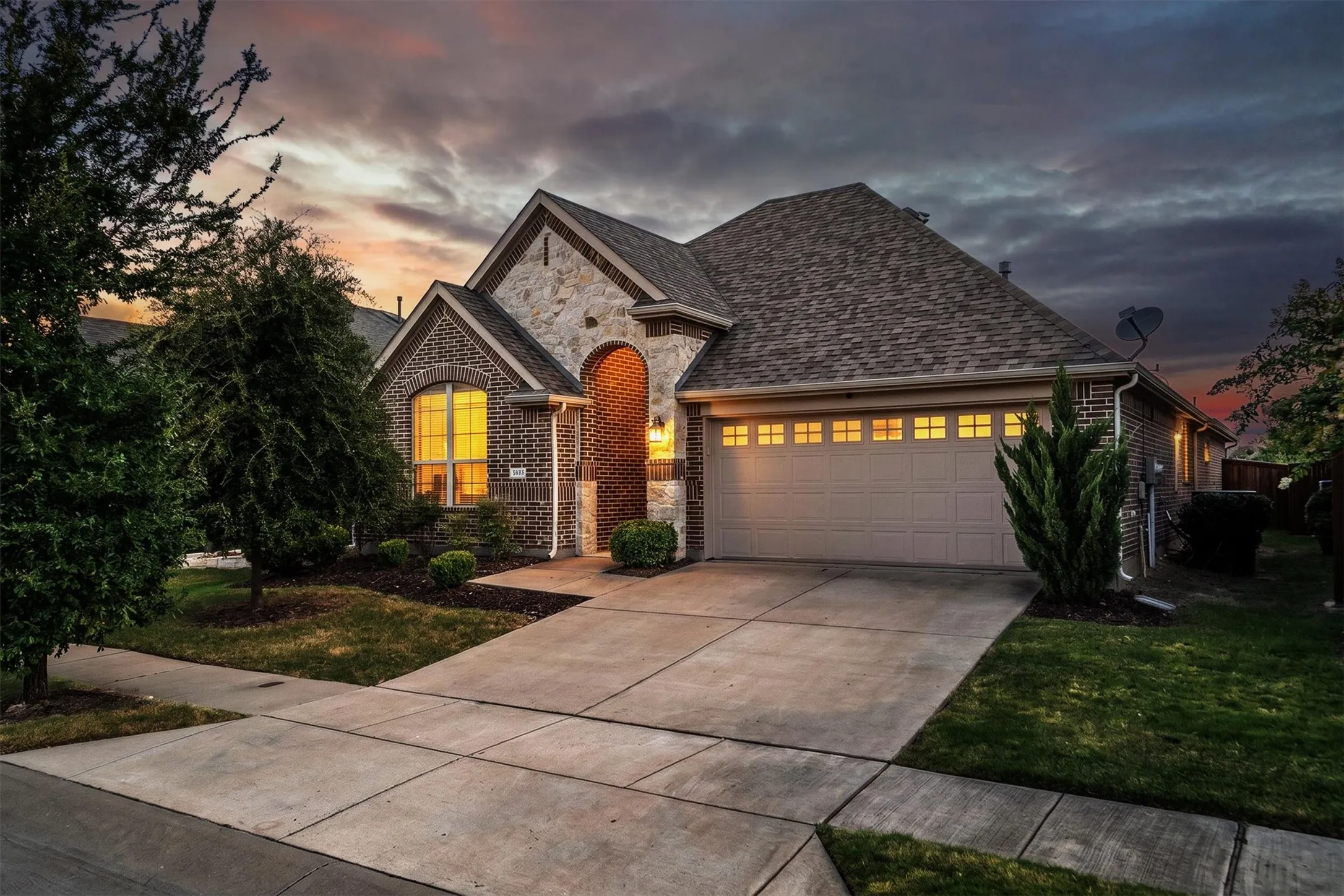 Single Family Residence For Sale in Collin County , 529 Overton Avenue, Celina, Texas 75009, 4 Bedrooms, 3 Bathrooms, 2 Garage spaces, 2,310 Sqft, built in 2019, Price $520,000, mls#21327036, Real Estate Agent in Celina, Homes For Sale in Collin county, Homes For Sale in Celina, Realtor in Celina Texas, Real Estate Brokerage Independent Realty Texas, Luminita Cordes Realtor