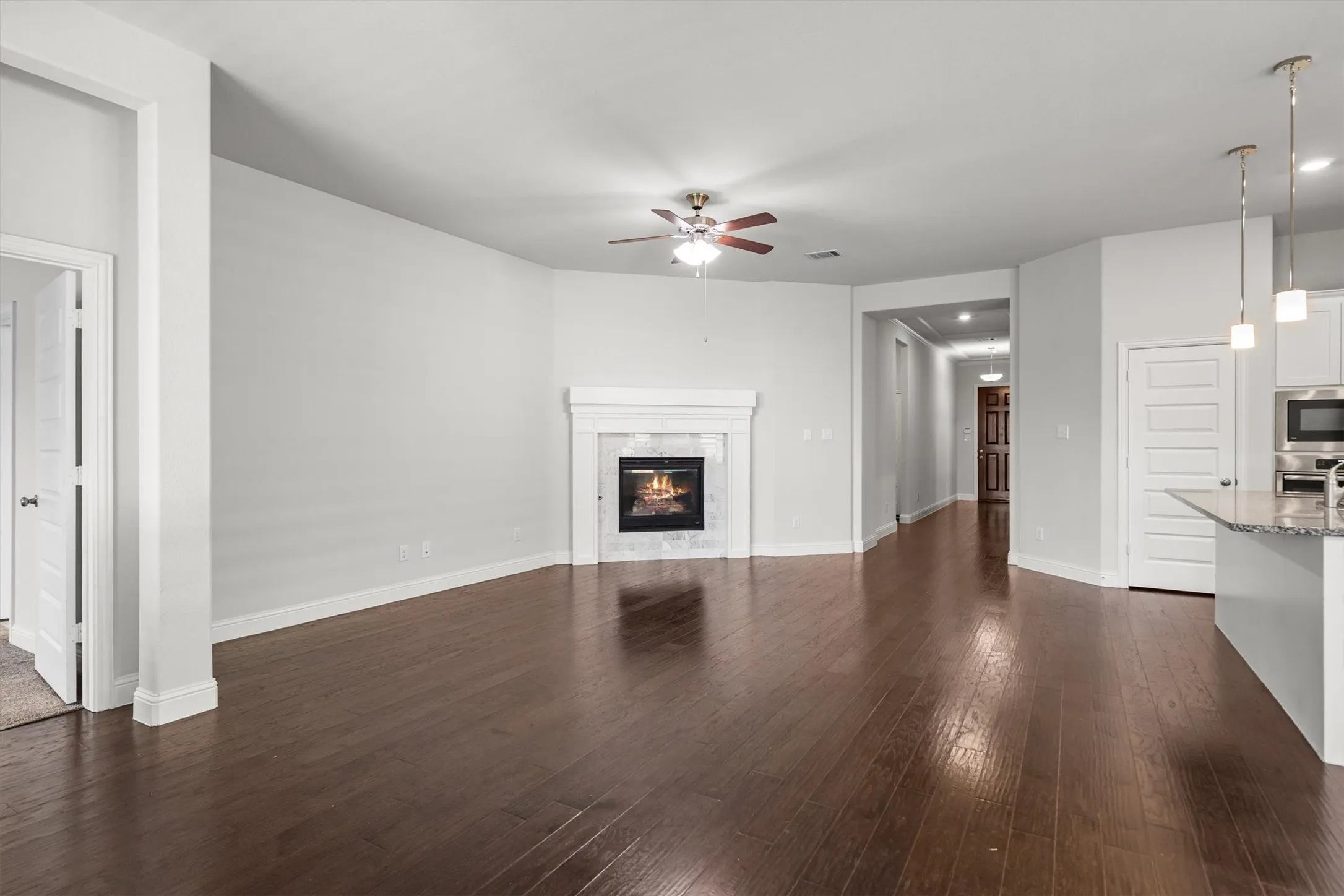 Single Family Residence For Sale in Collin County , 529 Overton Avenue, Celina, Texas 75009, 4 Bedrooms, 3 Bathrooms, 2 Garage spaces, 2,310 Sqft, built in 2019, Price $520,000, mls#21327036, Real Estate Agent in Celina, Homes For Sale in Collin county, Homes For Sale in Celina, Realtor in Celina Texas, Real Estate Brokerage Independent Realty Texas, Luminita Cordes Realtor