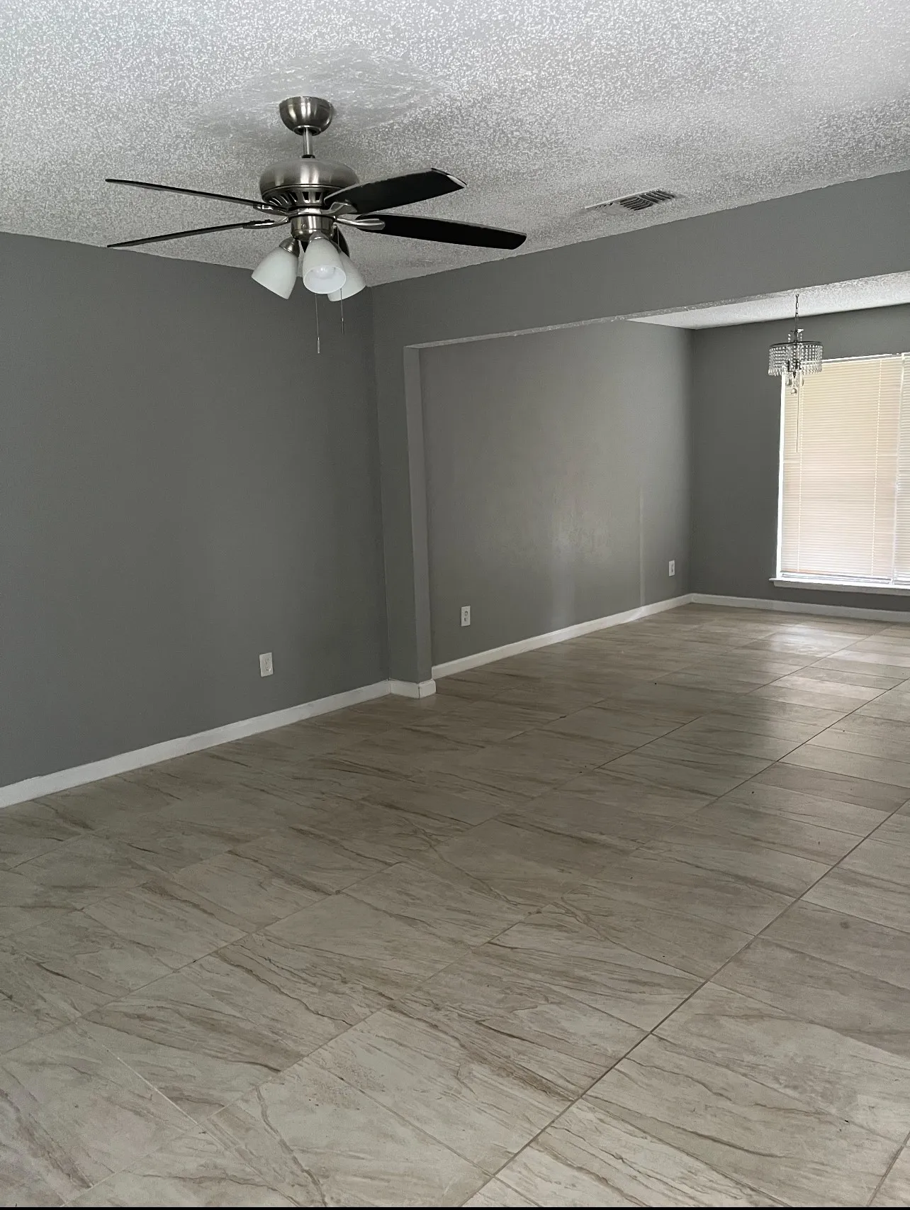 Single Family Residence For Rent in Dallas County , 2319 Abbington Lane, Grand Prairie, Texas 75052, 2 Bedroom, 3 Bathroom, 2 Garage spaces, 2,330 Sqft, built in 1985, mls#21327124, Real Estate Agent in Grand Prairie, Homes For Rent in Dallas county, Homes For Rent in Grand Prairie, Realtor in Grand Prairie Texas, Real Estate Brokerage Independent Realty Texas, Luminita Cordes Realtor