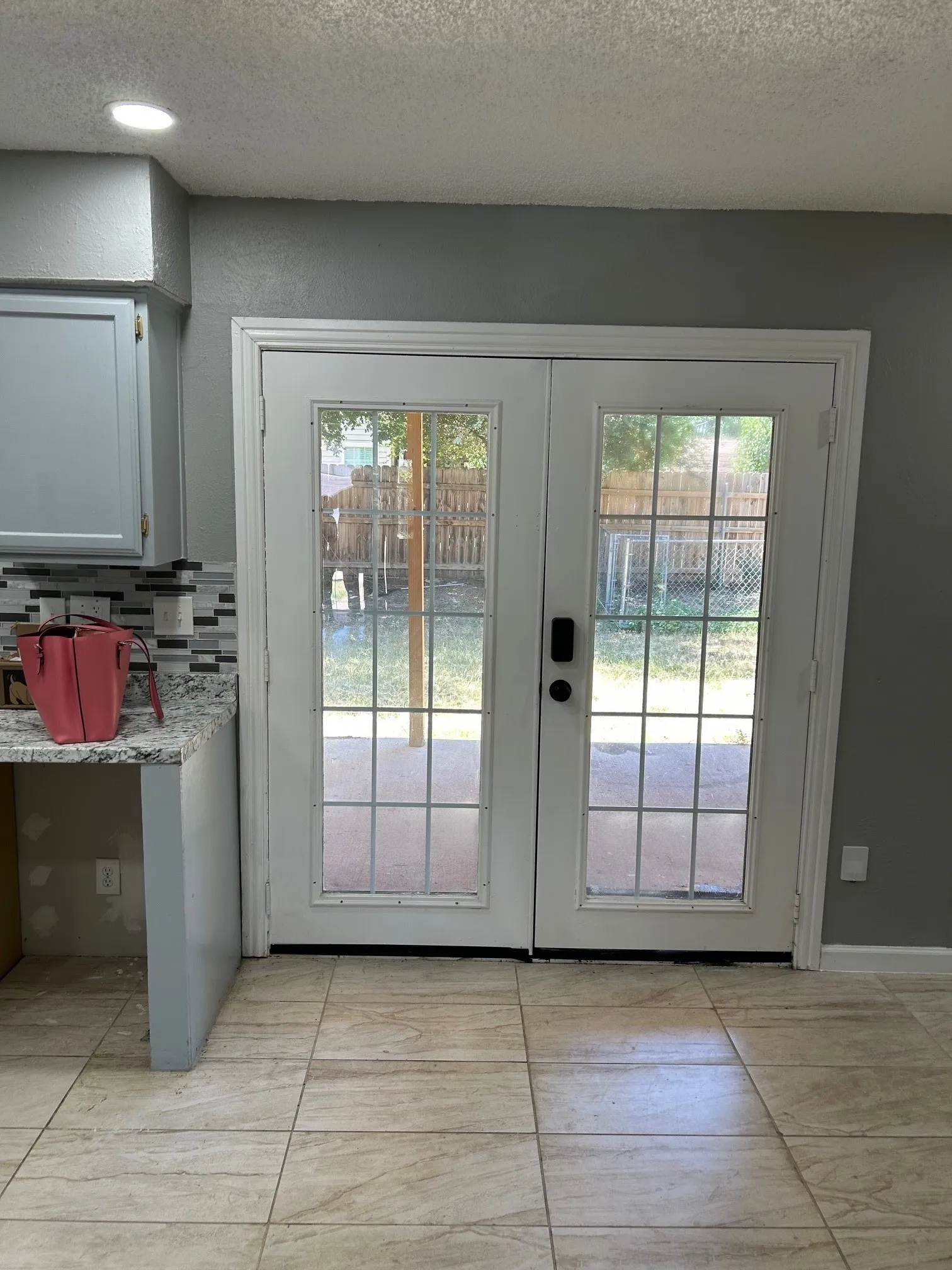 Single Family Residence For Rent in Dallas County , 2319 Abbington Lane, Grand Prairie, Texas 75052, 2 Bedroom, 3 Bathroom, 2 Garage spaces, 2,330 Sqft, built in 1985, mls#21327124, Real Estate Agent in Grand Prairie, Homes For Rent in Dallas county, Homes For Rent in Grand Prairie, Realtor in Grand Prairie Texas, Real Estate Brokerage Independent Realty Texas, Luminita Cordes Realtor