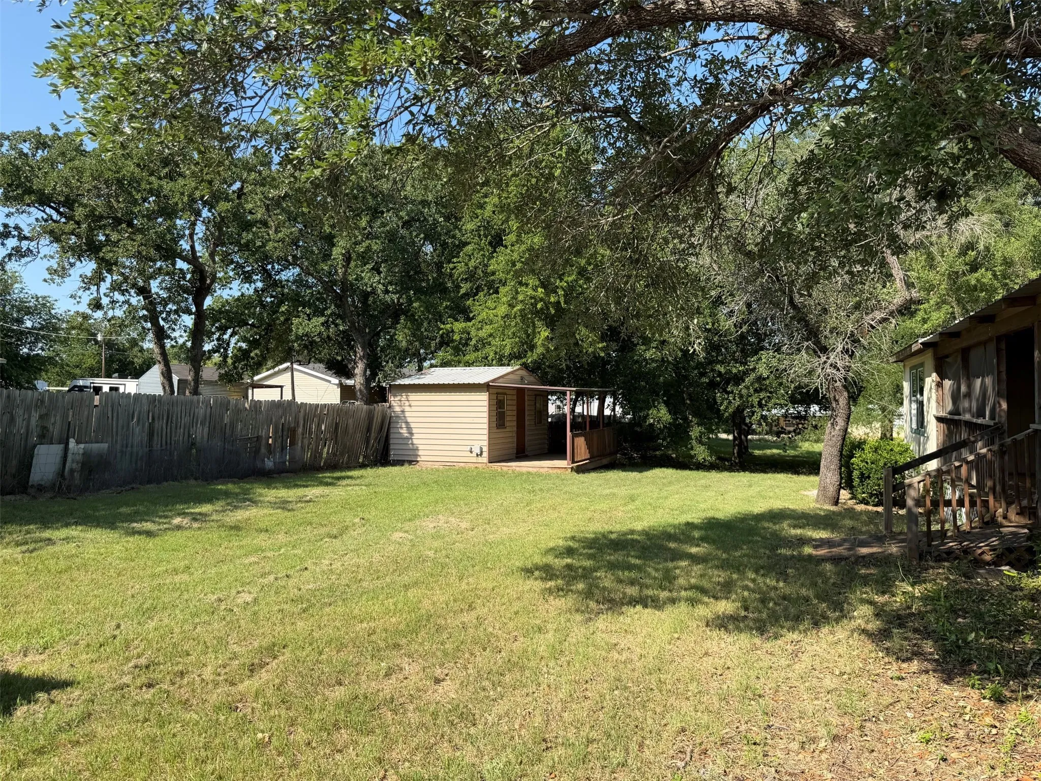 Mobile Home For Sale in Hood County , 310 Taurus Road, Granbury, Texas 76049, 3 Bedroom, 2 Bathroom, Garage spaces, 1,680 Sqft, built in 1985, Price $160,000, mls#21322848, Real Estate Agent in Granbury, Homes For Sale in Hood county, Homes For Sale in Granbury, Realtor in Granbury Texas, Real Estate Brokerage Independent Realty Texas, Luminita Cordes Realtor