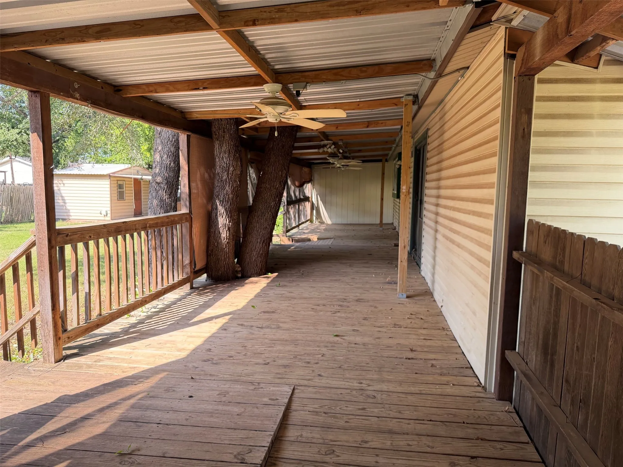 Mobile Home For Sale in Hood County , 310 Taurus Road, Granbury, Texas 76049, 3 Bedroom, 2 Bathroom, Garage spaces, 1,680 Sqft, built in 1985, Price $160,000, mls#21322848, Real Estate Agent in Granbury, Homes For Sale in Hood county, Homes For Sale in Granbury, Realtor in Granbury Texas, Real Estate Brokerage Independent Realty Texas, Luminita Cordes Realtor