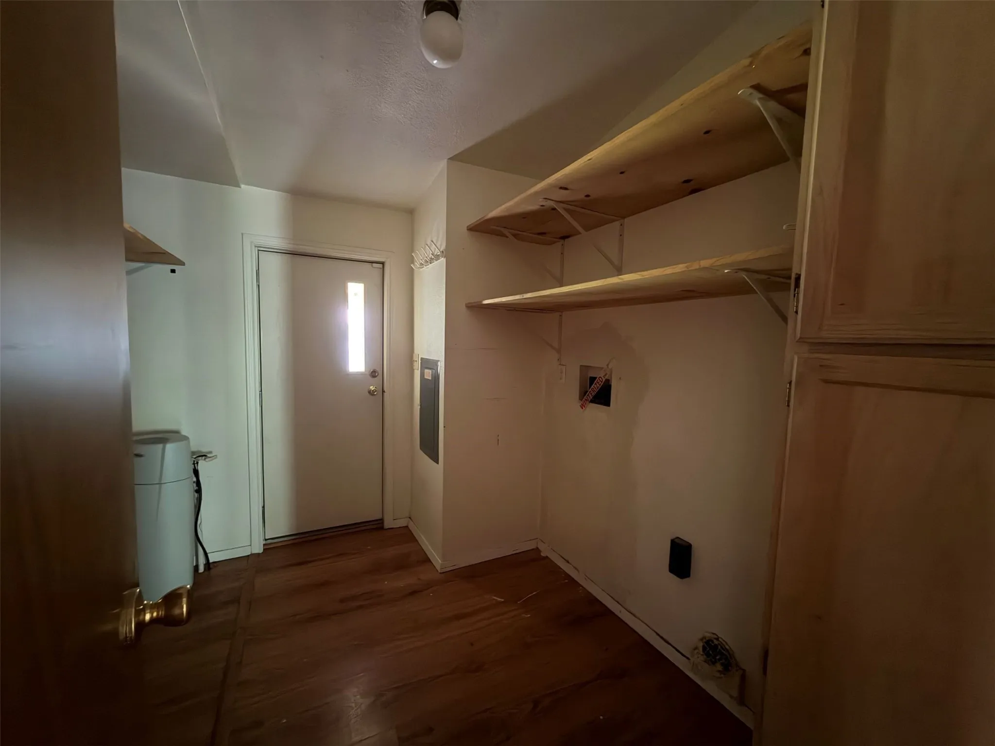 Mobile Home For Sale in Hood County , 310 Taurus Road, Granbury, Texas 76049, 3 Bedroom, 2 Bathroom, Garage spaces, 1,680 Sqft, built in 1985, Price $160,000, mls#21322848, Real Estate Agent in Granbury, Homes For Sale in Hood county, Homes For Sale in Granbury, Realtor in Granbury Texas, Real Estate Brokerage Independent Realty Texas, Luminita Cordes Realtor