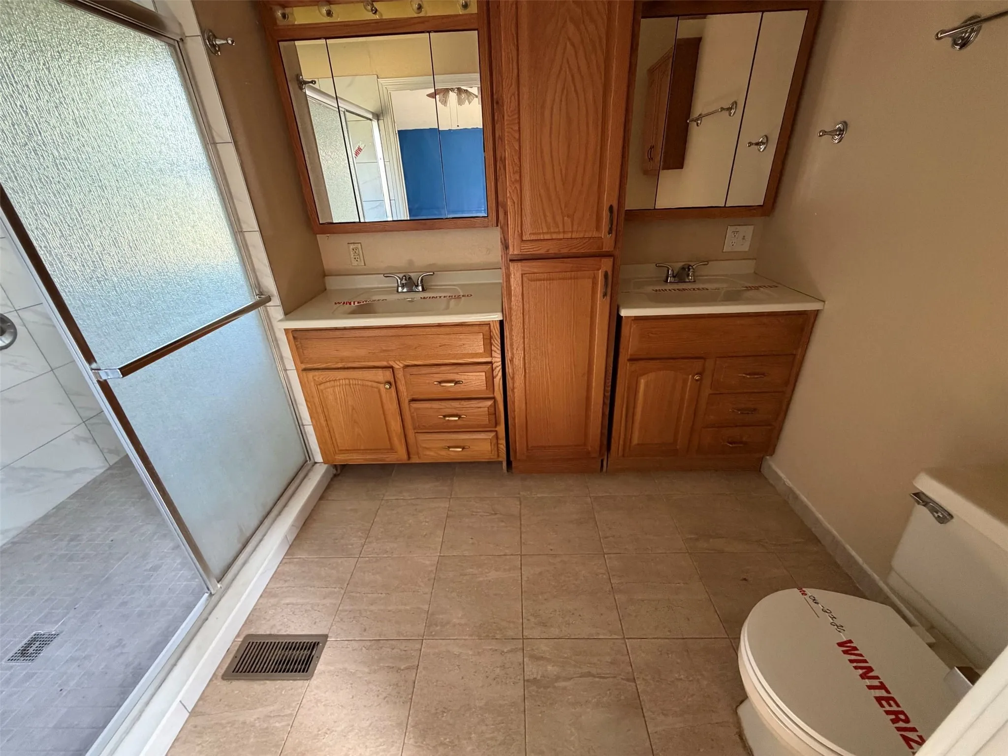 Mobile Home For Sale in Hood County , 310 Taurus Road, Granbury, Texas 76049, 3 Bedroom, 2 Bathroom, Garage spaces, 1,680 Sqft, built in 1985, Price $160,000, mls#21322848, Real Estate Agent in Granbury, Homes For Sale in Hood county, Homes For Sale in Granbury, Realtor in Granbury Texas, Real Estate Brokerage Independent Realty Texas, Luminita Cordes Realtor