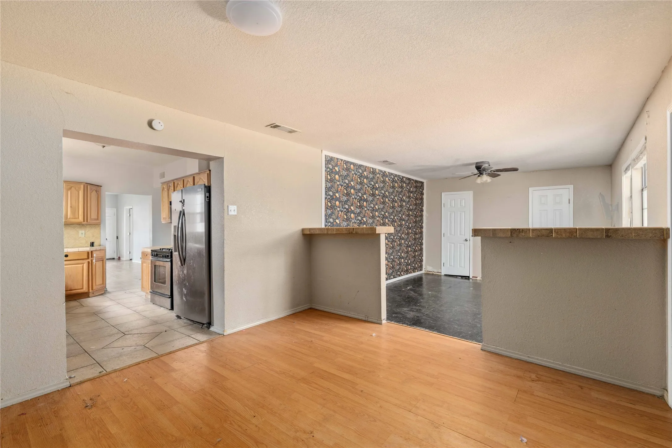 Single Family Residence For Sale in Brown County , 1601 9th Street, Brownwood, Texas 76801, 3 Bedroom, 2 Bathroom, Garage spaces, 1,720 Sqft, built in 0, mls#21326301, Real Estate Agent in Brownwood, Homes For Sale in Brown county, Homes For Sale in Brownwood, Realtor in Brownwood Texas, Real Estate Brokerage Independent Realty Texas, Luminita Cordes Realtor