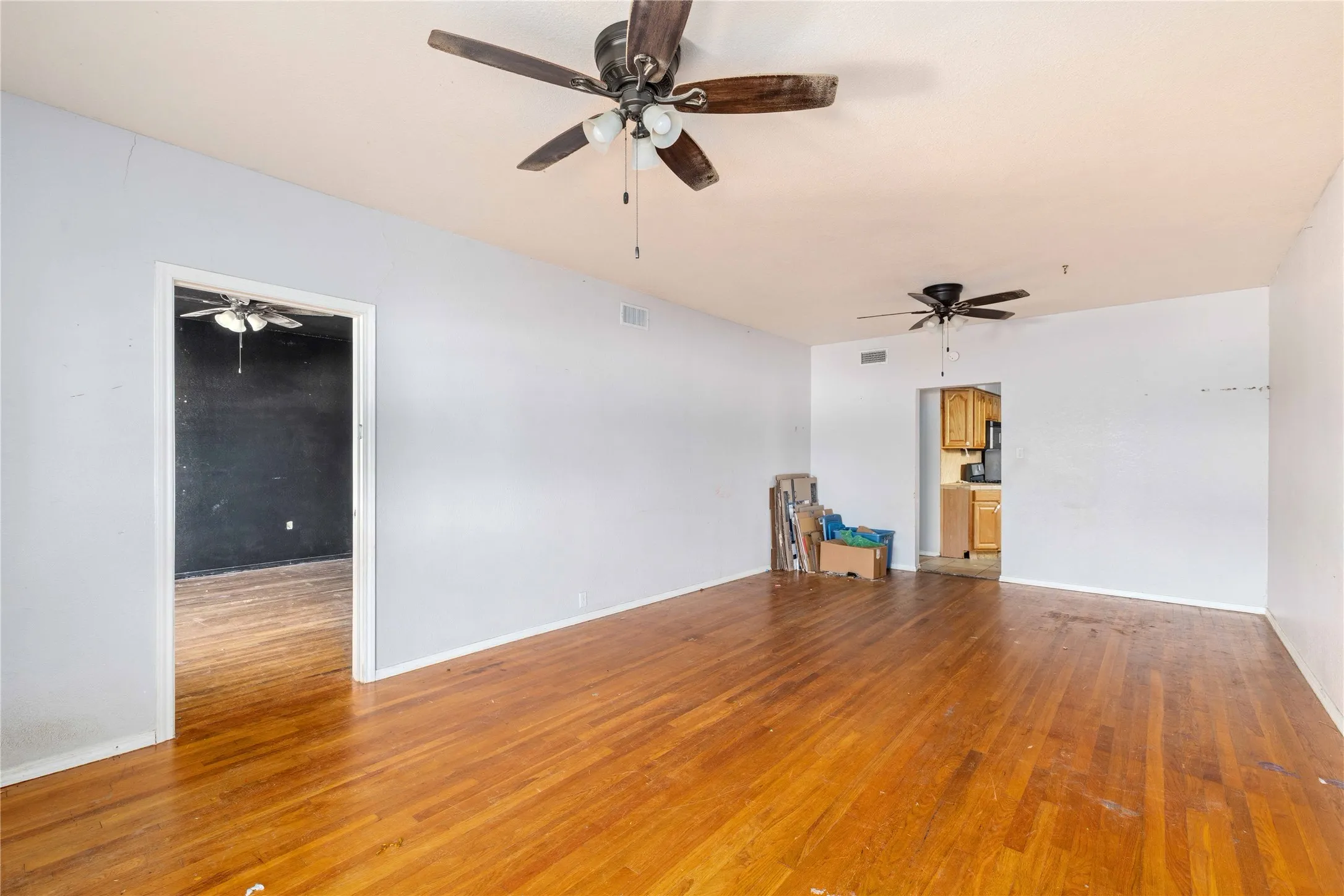 Single Family Residence For Sale in Brown County , 1601 9th Street, Brownwood, Texas 76801, 3 Bedroom, 2 Bathroom, Garage spaces, 1,720 Sqft, built in 0, mls#21326301, Real Estate Agent in Brownwood, Homes For Sale in Brown county, Homes For Sale in Brownwood, Realtor in Brownwood Texas, Real Estate Brokerage Independent Realty Texas, Luminita Cordes Realtor