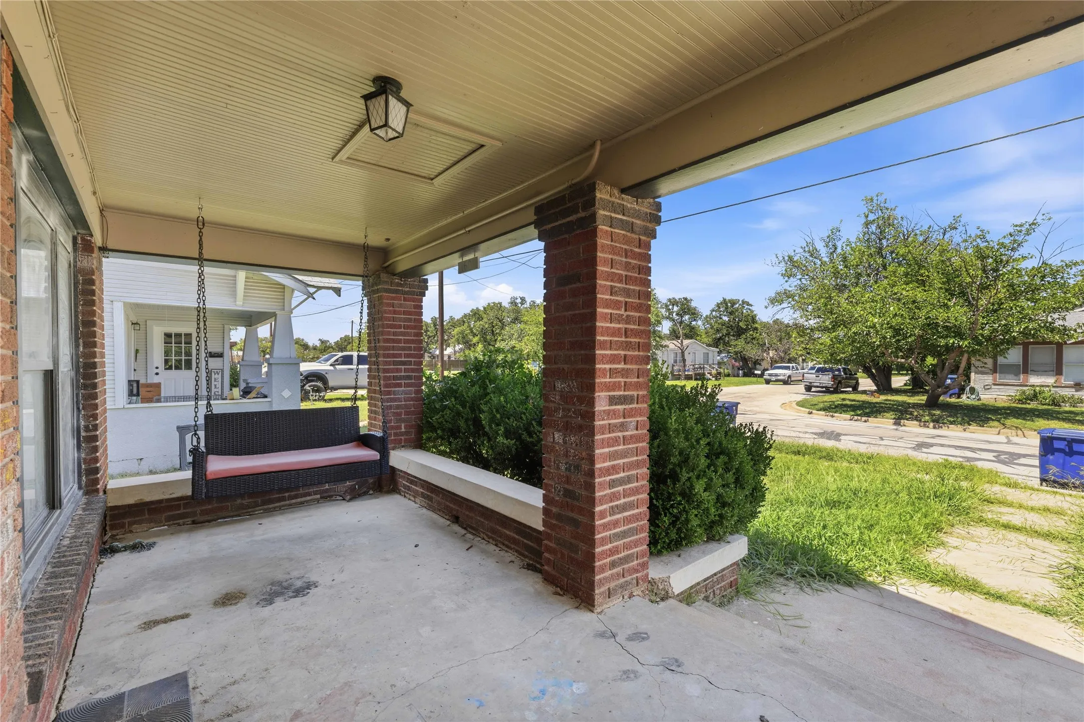 Single Family Residence For Sale in Brown County , 1601 9th Street, Brownwood, Texas 76801, 3 Bedroom, 2 Bathroom, Garage spaces, 1,720 Sqft, built in 0, mls#21326301, Real Estate Agent in Brownwood, Homes For Sale in Brown county, Homes For Sale in Brownwood, Realtor in Brownwood Texas, Real Estate Brokerage Independent Realty Texas, Luminita Cordes Realtor