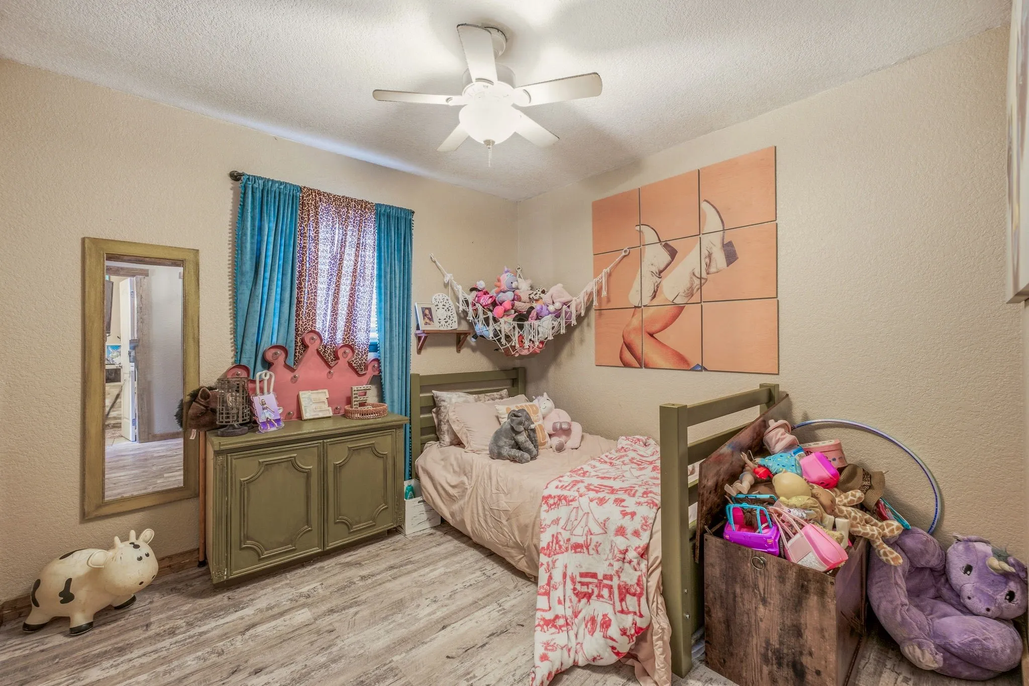 Single Family Residence For Sale in Young County , 352 Seaberry Loop, Graham, Texas 76450, 3 Bedrooms, 2 Bathrooms, Garage spaces, 2,488 Sqft, built in 1980, Price $365,000, mls#21325410, Real Estate Agent in Graham, Homes For Sale in Young county, Homes For Sale in Graham, Realtor in Graham Texas, Real Estate Brokerage Independent Realty Texas, Luminita Cordes Realtor