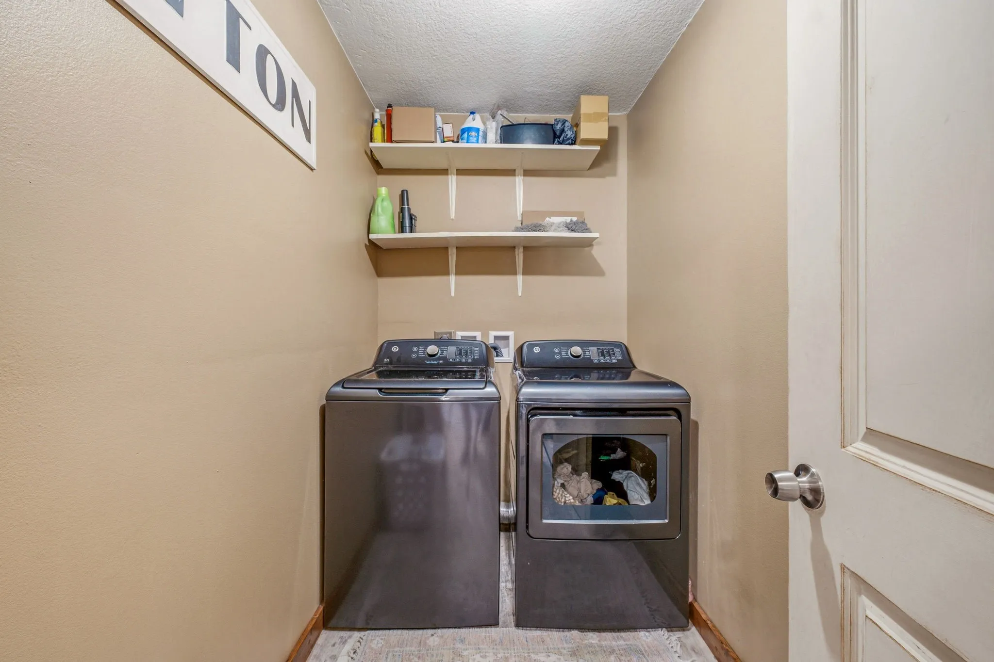 Single Family Residence For Sale in Young County , 352 Seaberry Loop, Graham, Texas 76450, 3 Bedrooms, 2 Bathrooms, Garage spaces, 2,488 Sqft, built in 1980, Price $365,000, mls#21325410, Real Estate Agent in Graham, Homes For Sale in Young county, Homes For Sale in Graham, Realtor in Graham Texas, Real Estate Brokerage Independent Realty Texas, Luminita Cordes Realtor