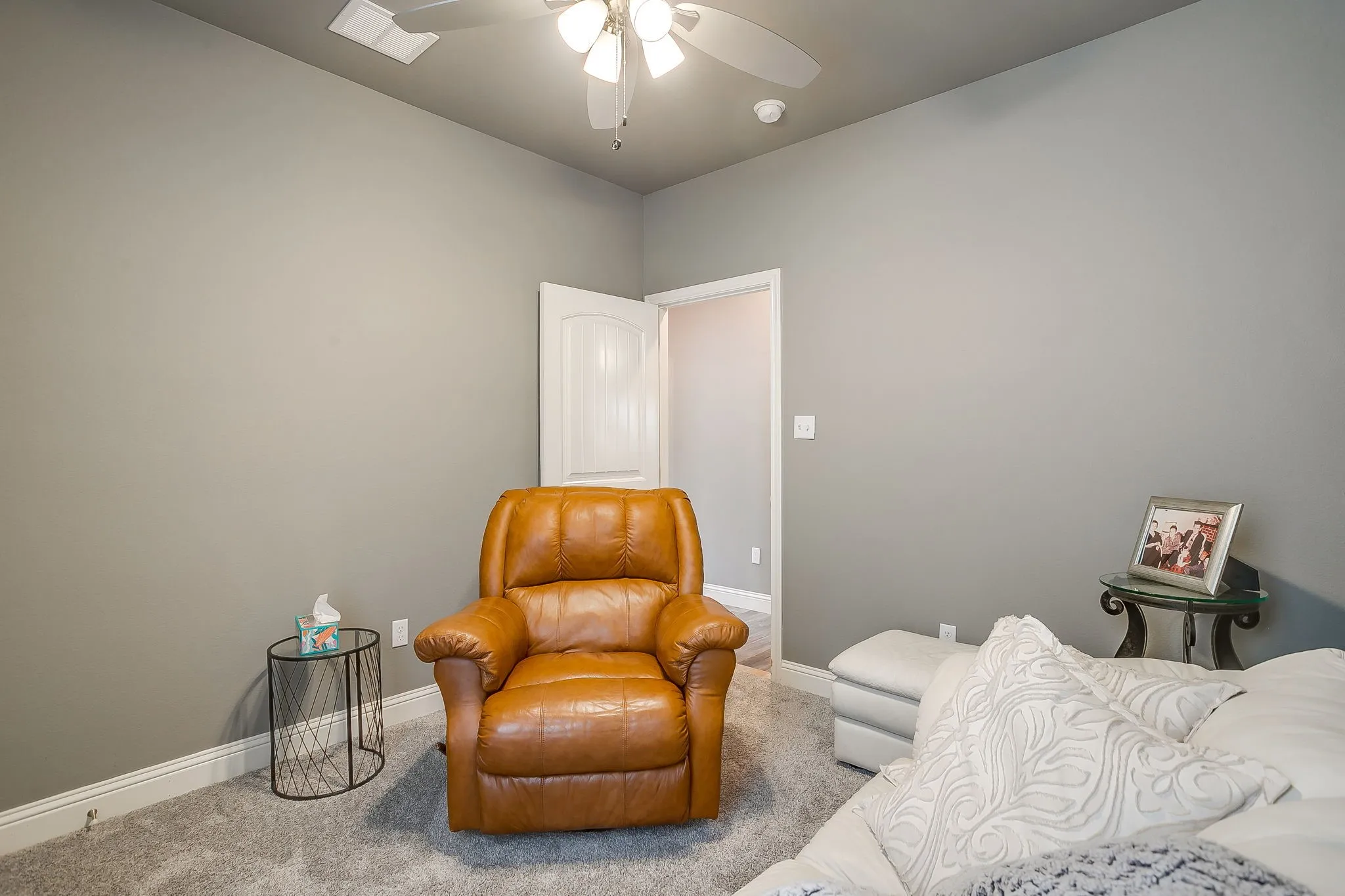 Single Family Residence For Sale in Hood County , 2708 San Gabriel Drive, Granbury, Texas 76048, 3 Bedroom, 2 Bathroom, 2 Garage spaces, 1,514 Sqft, built in 2021, mls#21327134, Real Estate Agent in Granbury, Homes For Sale in Hood county, Homes For Sale in Granbury, Realtor in Granbury Texas, Real Estate Brokerage Independent Realty Texas, Luminita Cordes Realtor