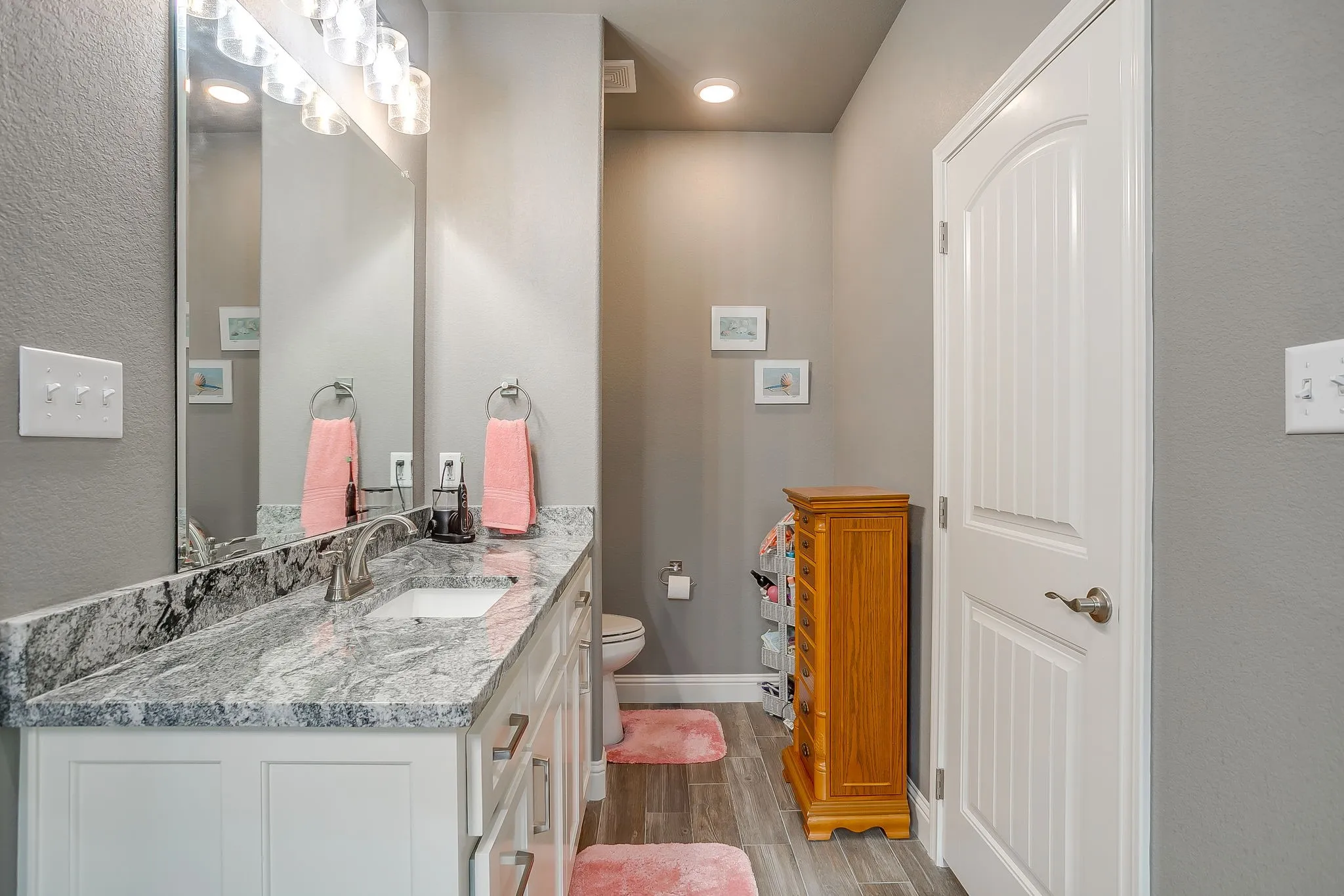 Single Family Residence For Sale in Hood County , 2708 San Gabriel Drive, Granbury, Texas 76048, 3 Bedroom, 2 Bathroom, 2 Garage spaces, 1,514 Sqft, built in 2021, mls#21327134, Real Estate Agent in Granbury, Homes For Sale in Hood county, Homes For Sale in Granbury, Realtor in Granbury Texas, Real Estate Brokerage Independent Realty Texas, Luminita Cordes Realtor