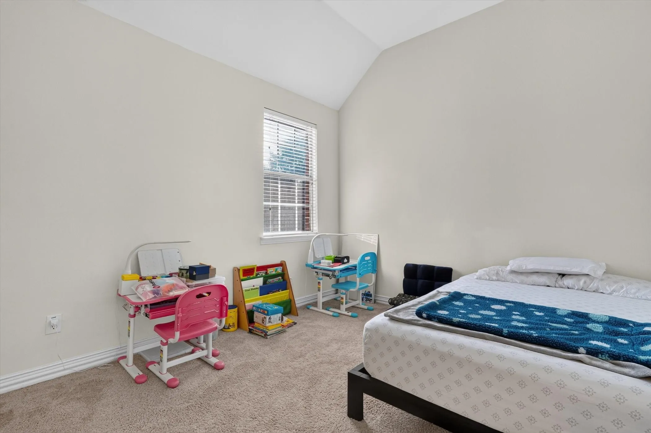 Neutral-toned wall paint throughout the room